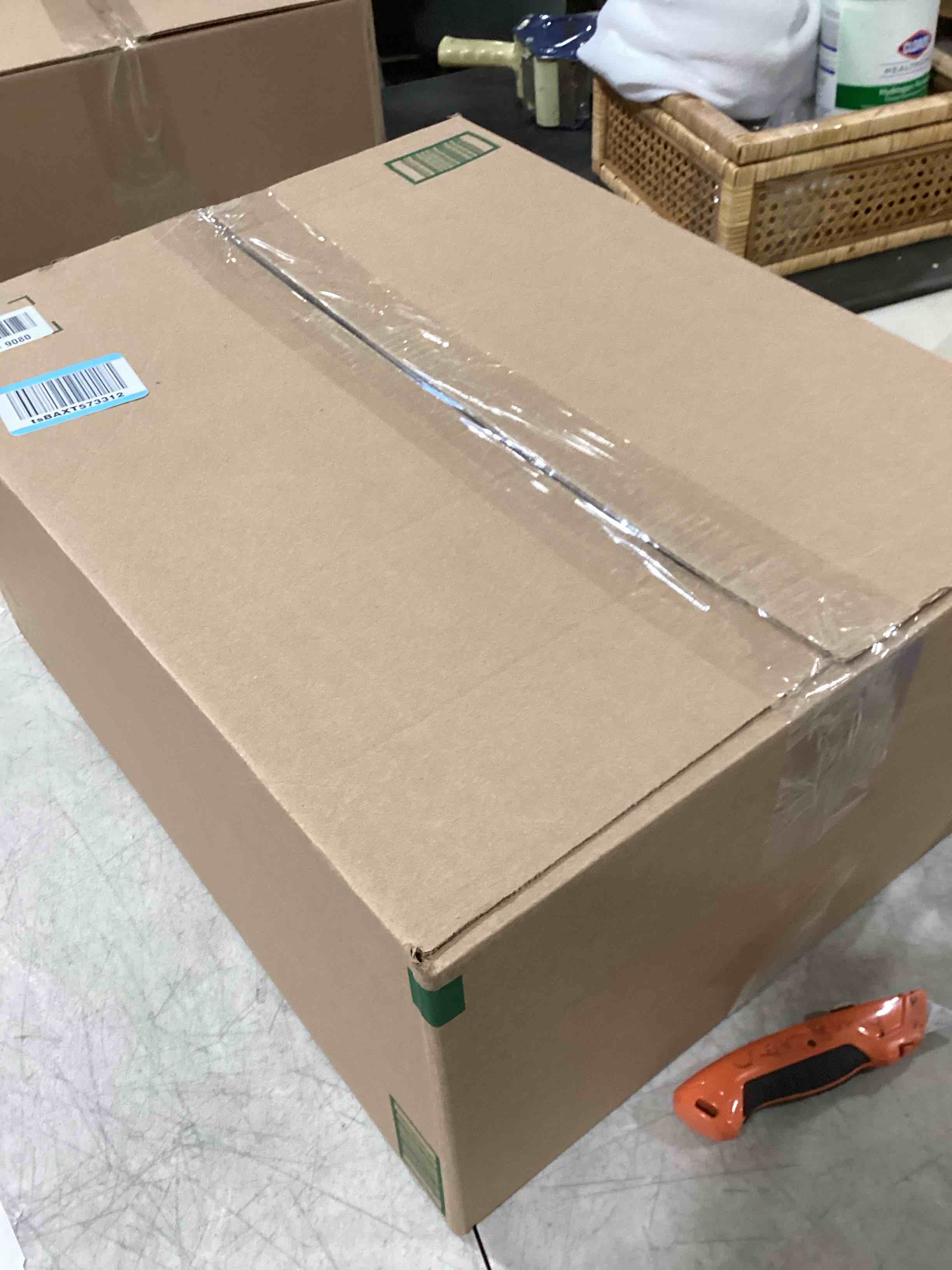https://s3.amazonaws.com/lotting-images-prod/bidfta/BRN1845605_1746705765643.jpeg