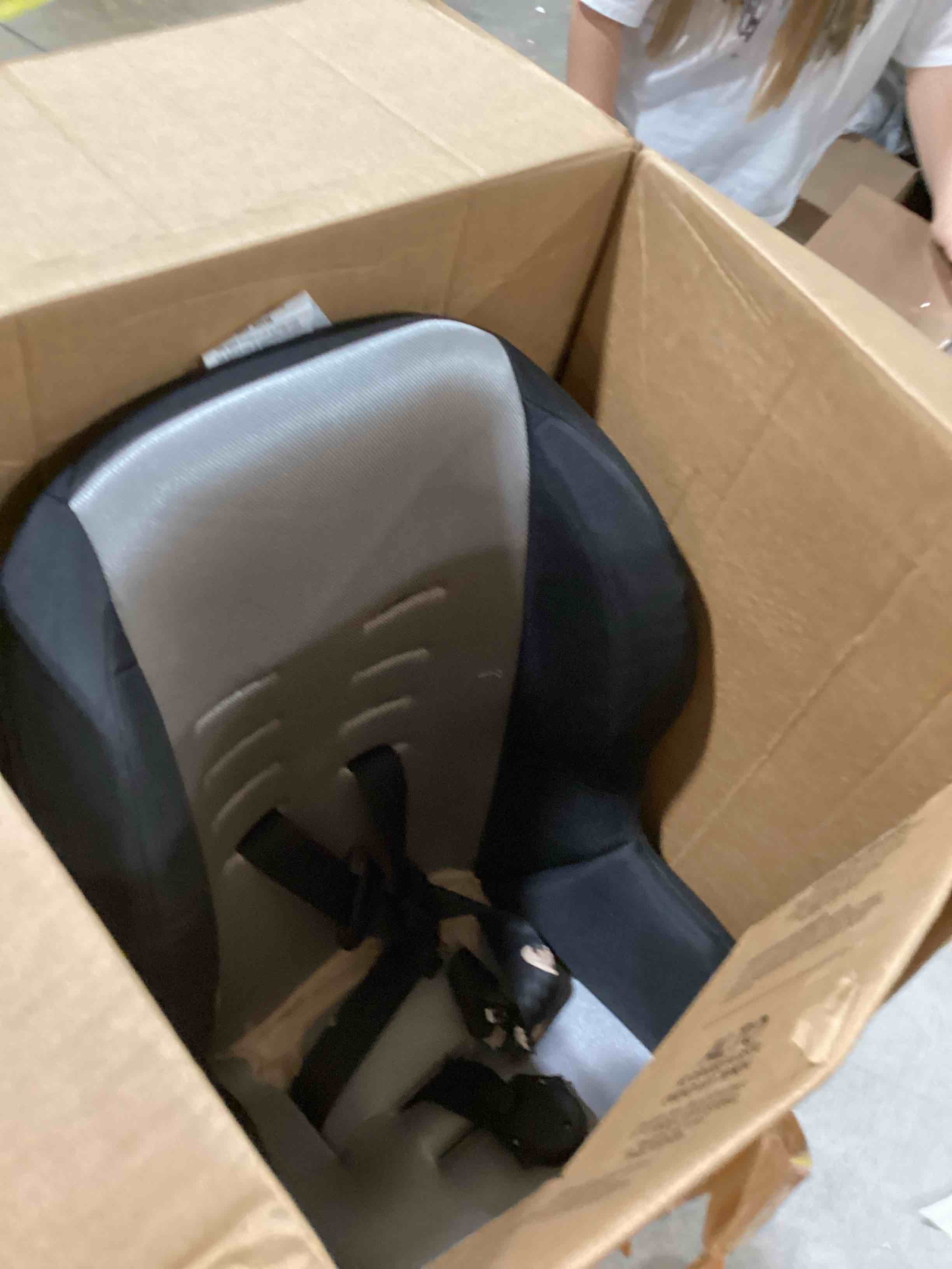 https://s3.amazonaws.com/lotting-images-prod/bidfta/BRN1845669_1746711790712.jpeg