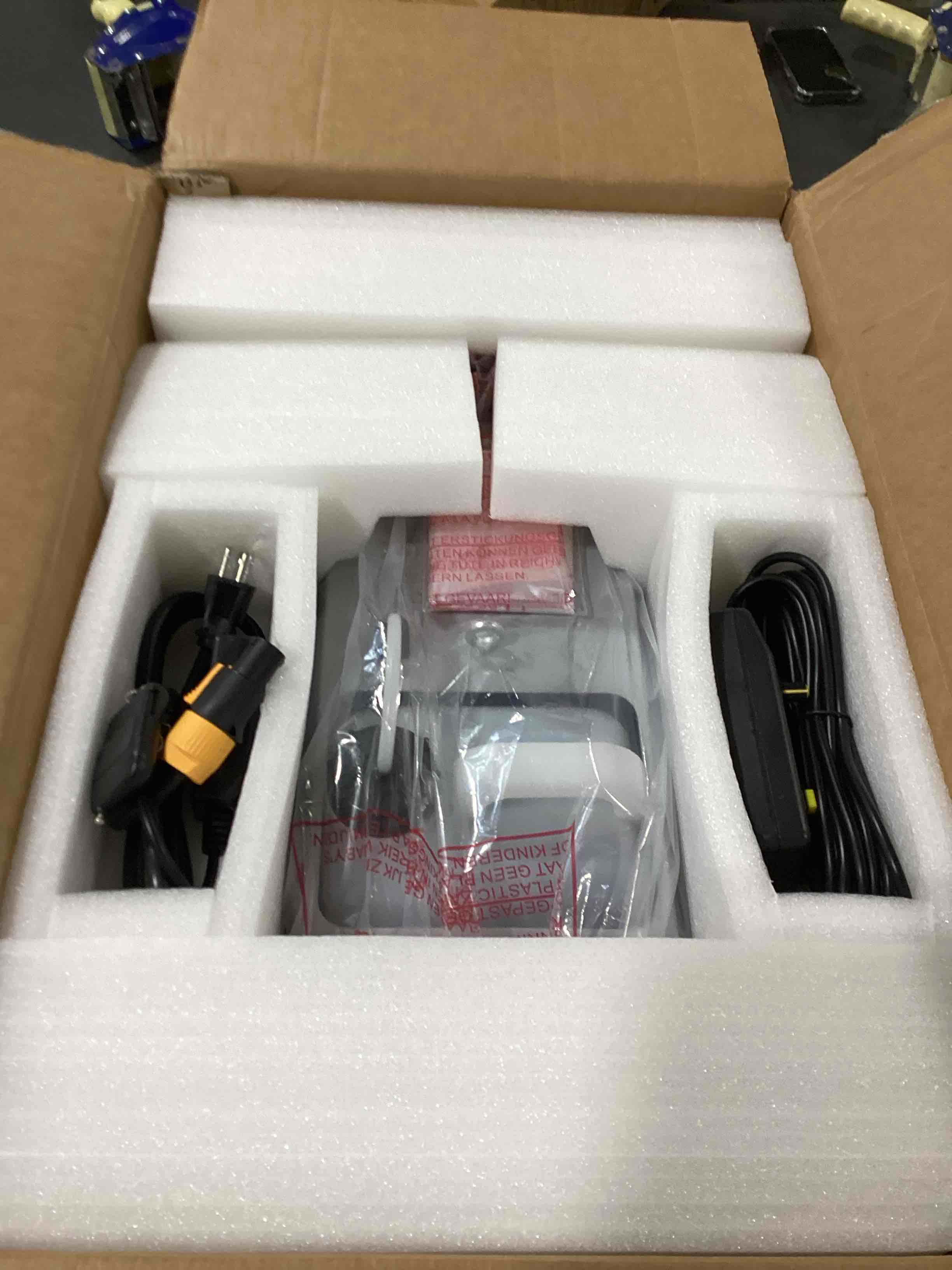 https://s3.amazonaws.com/lotting-images-prod/bidfta/BRN1845692_1746712304682.jpeg