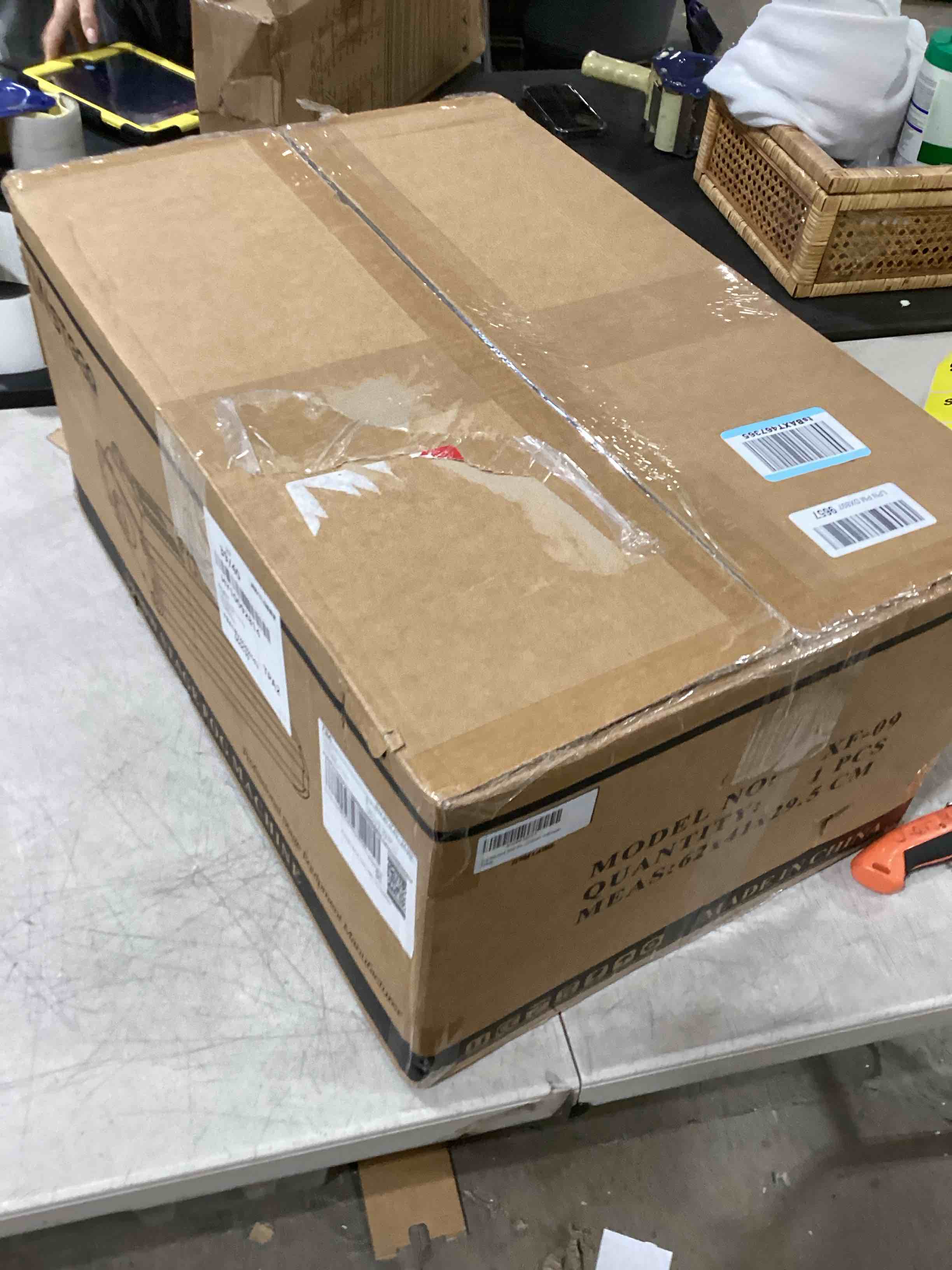https://s3.amazonaws.com/lotting-images-prod/bidfta/BRN1845692_1746712322458.jpeg