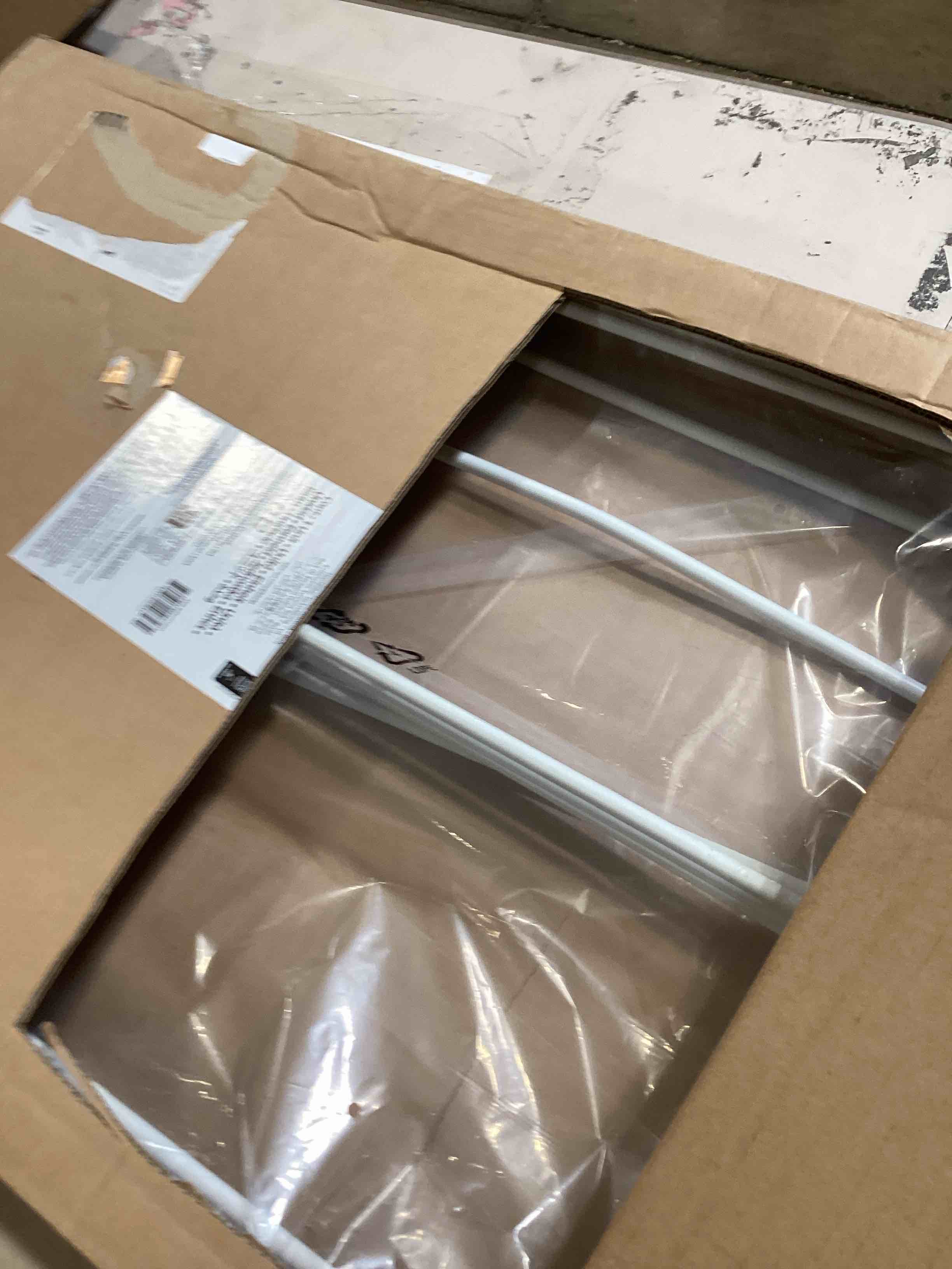 https://s3.amazonaws.com/lotting-images-prod/bidfta/BRN1846521_1745430134918.jpeg