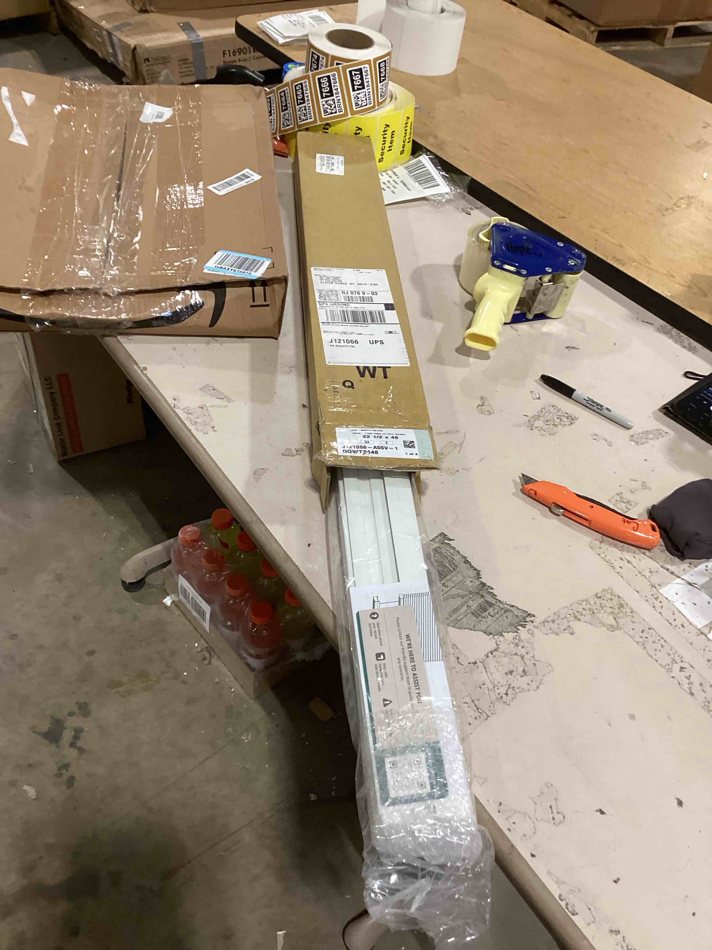 https://s3.amazonaws.com/lotting-images-prod/bidfta/BRN1847661_1746282901749.jpeg