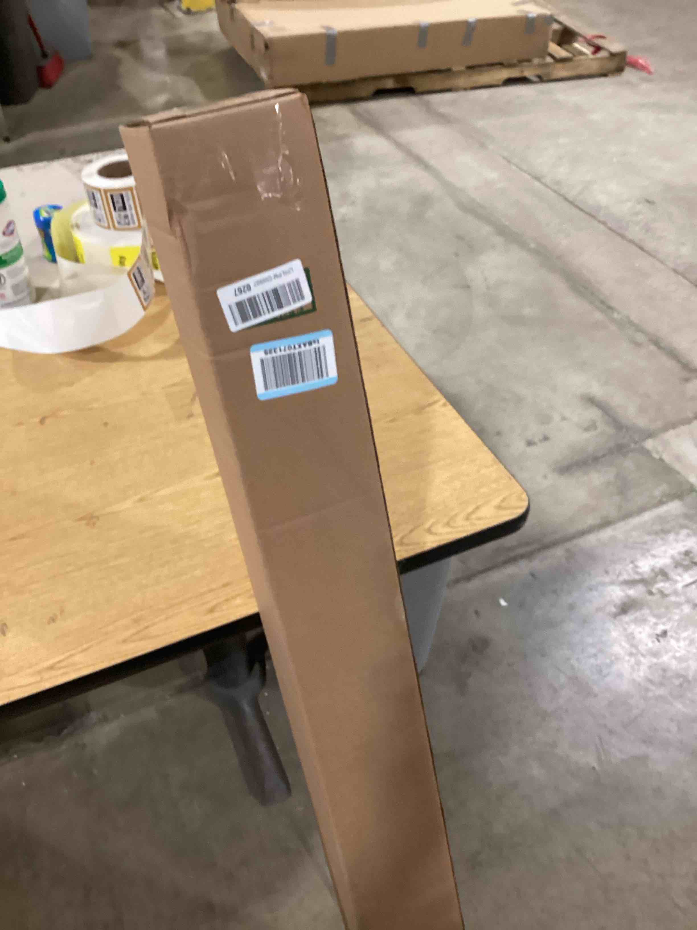 https://s3.amazonaws.com/lotting-images-prod/bidfta/BRN1847809_1746531663108.jpeg