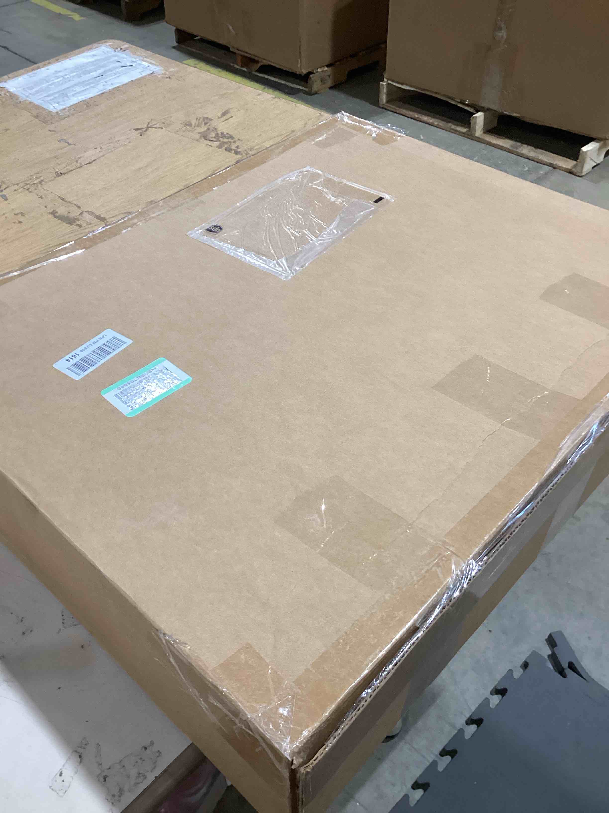 https://s3.amazonaws.com/lotting-images-prod/bidfta/BRN1847914_1746552612345.jpeg