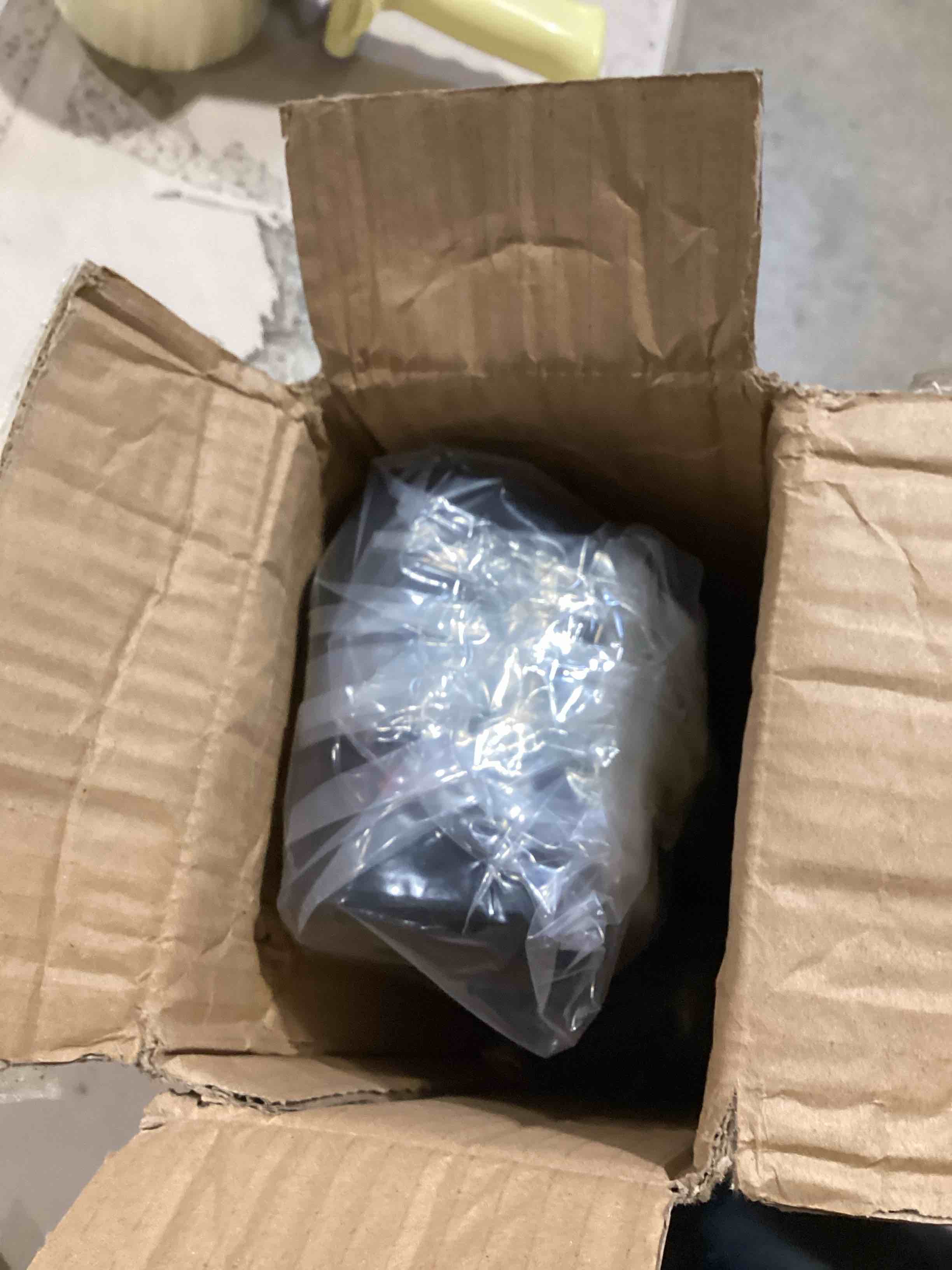 https://s3.amazonaws.com/lotting-images-prod/bidfta/BRN1847979_1746621954135.jpeg