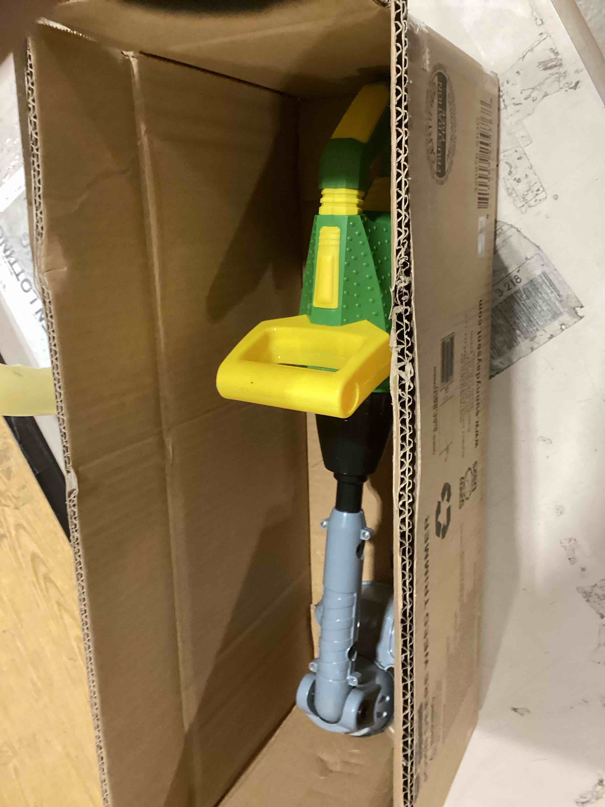https://s3.amazonaws.com/lotting-images-prod/bidfta/BRN1848111_1746703980682.jpeg