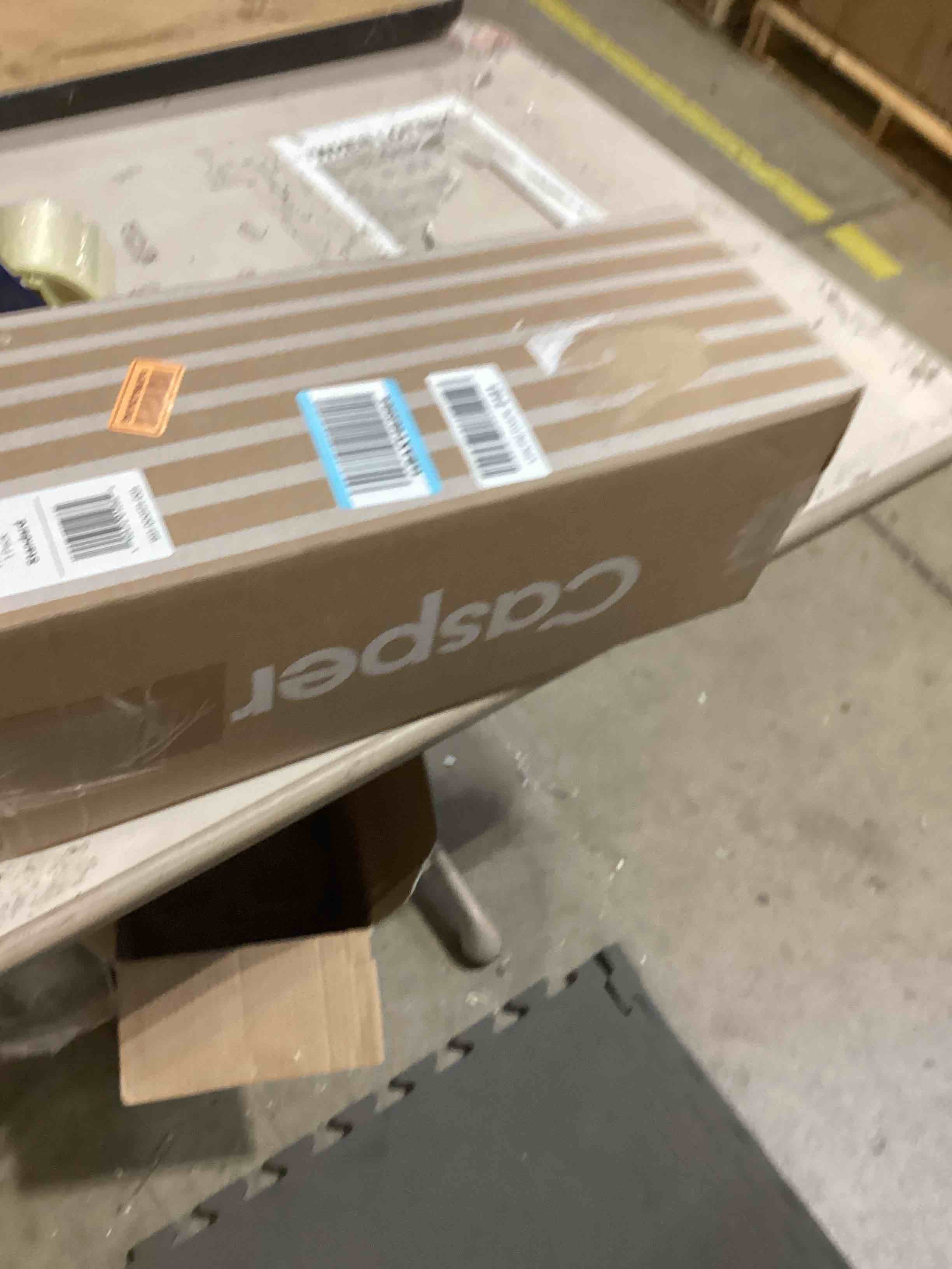 https://s3.amazonaws.com/lotting-images-prod/bidfta/BRN1848904_1747145230265.jpeg