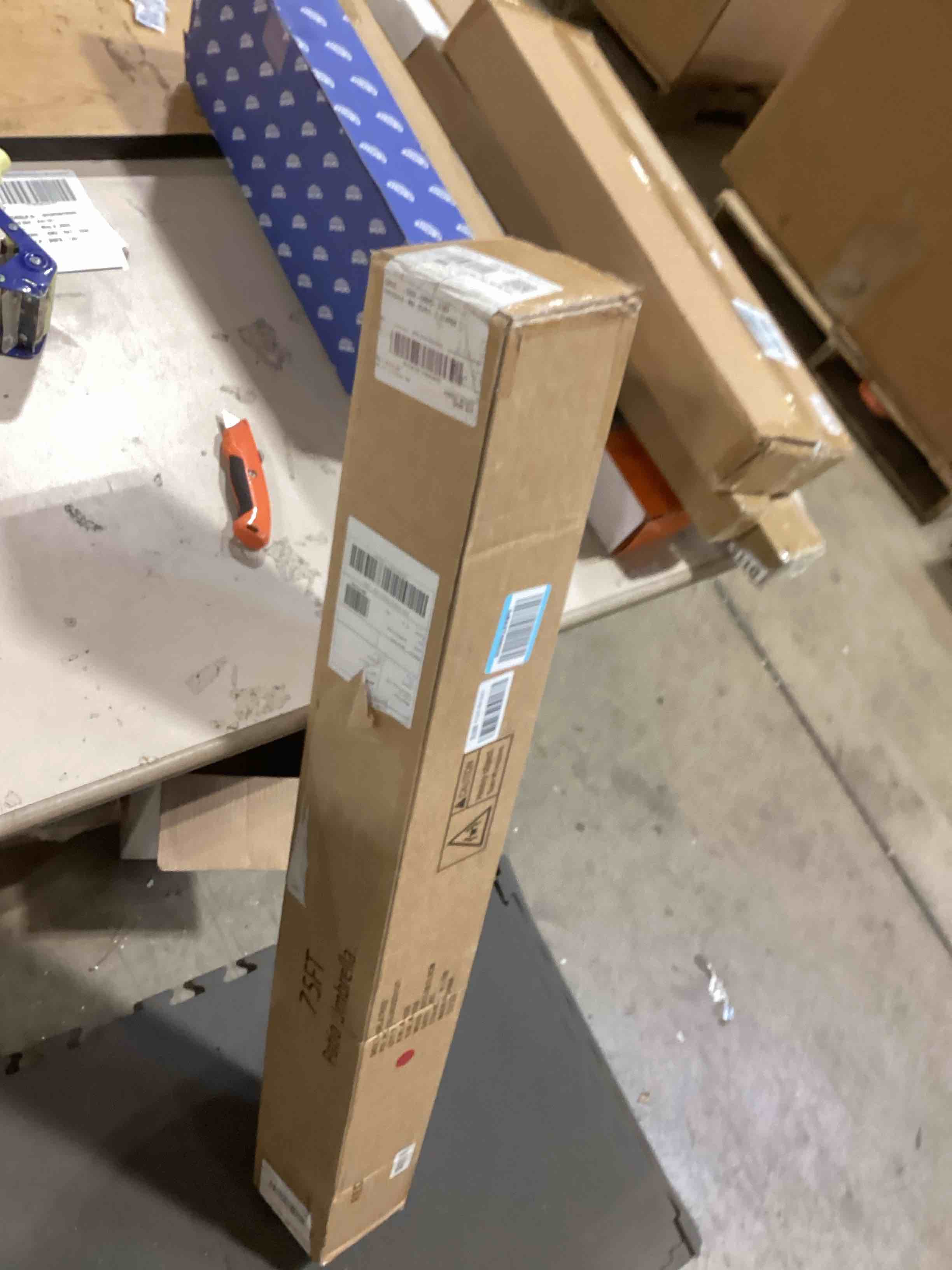 https://s3.amazonaws.com/lotting-images-prod/bidfta/BRN1848937_1747149245800.jpeg