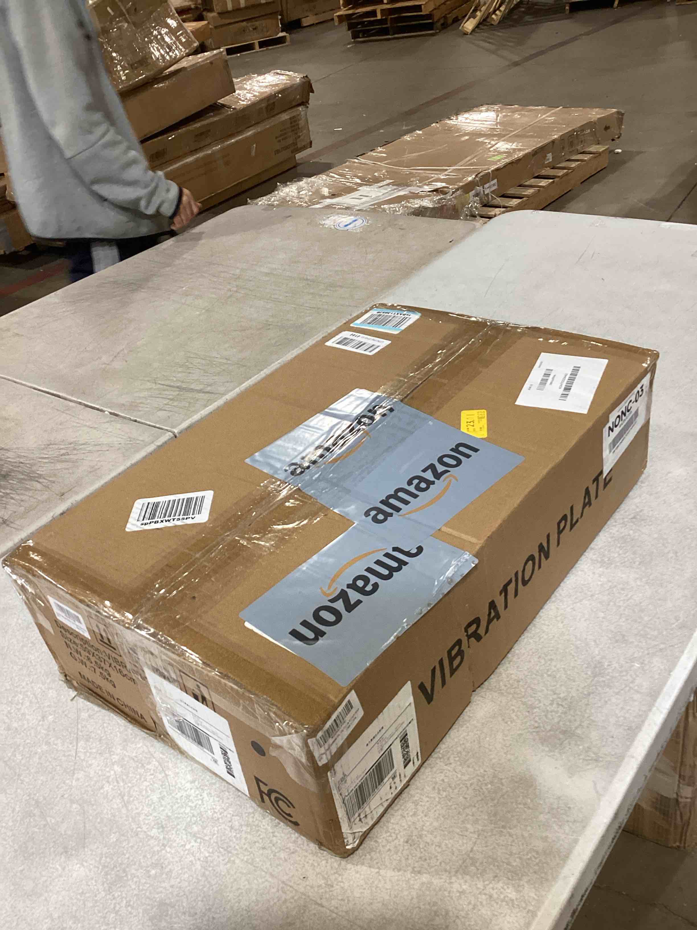 https://s3.amazonaws.com/lotting-images-prod/bidfta/BRN1849620_1746025841147.jpeg