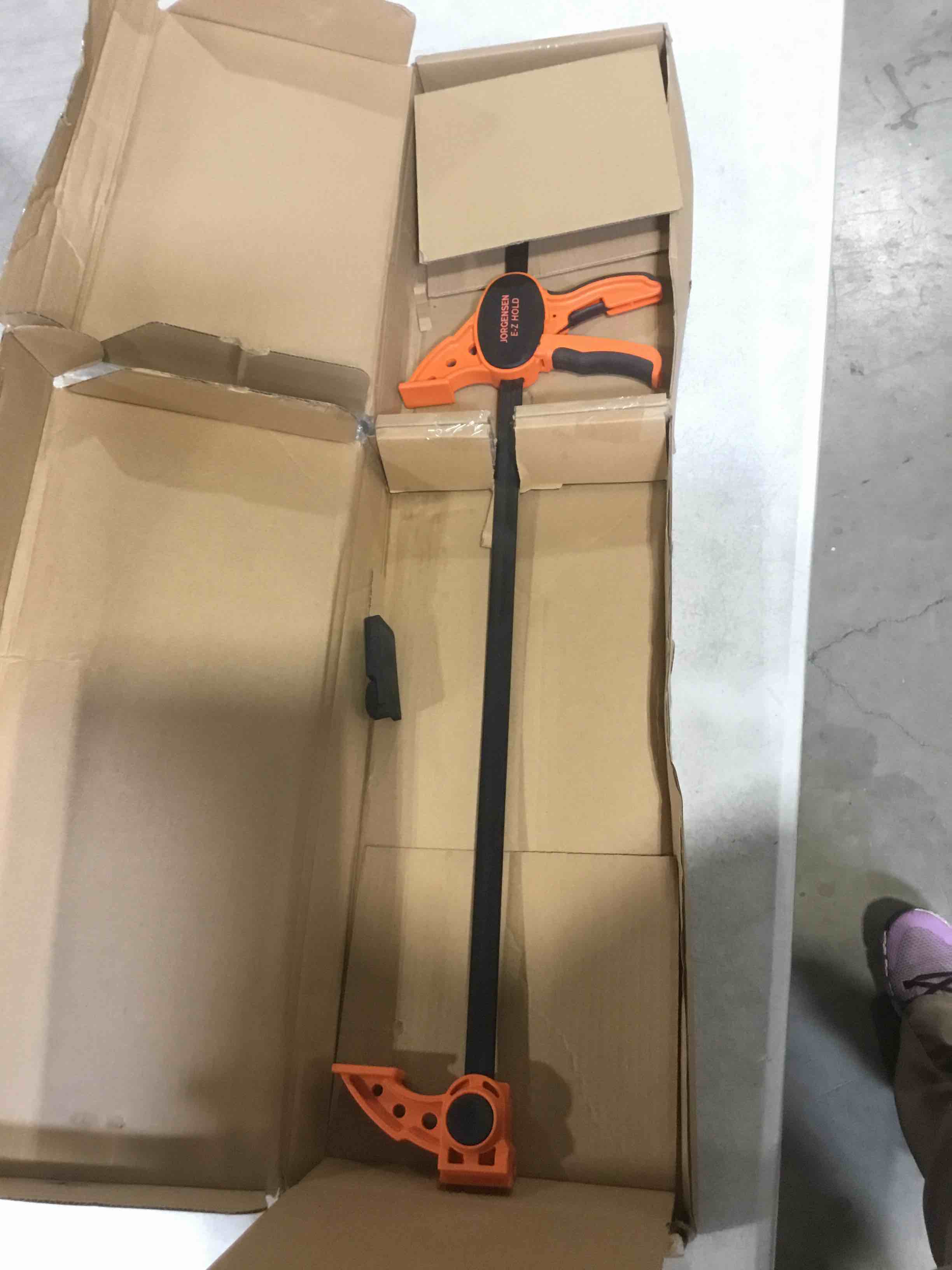 https://s3.amazonaws.com/lotting-images-prod/bidfta/BRN1849642_1746035847016.jpeg