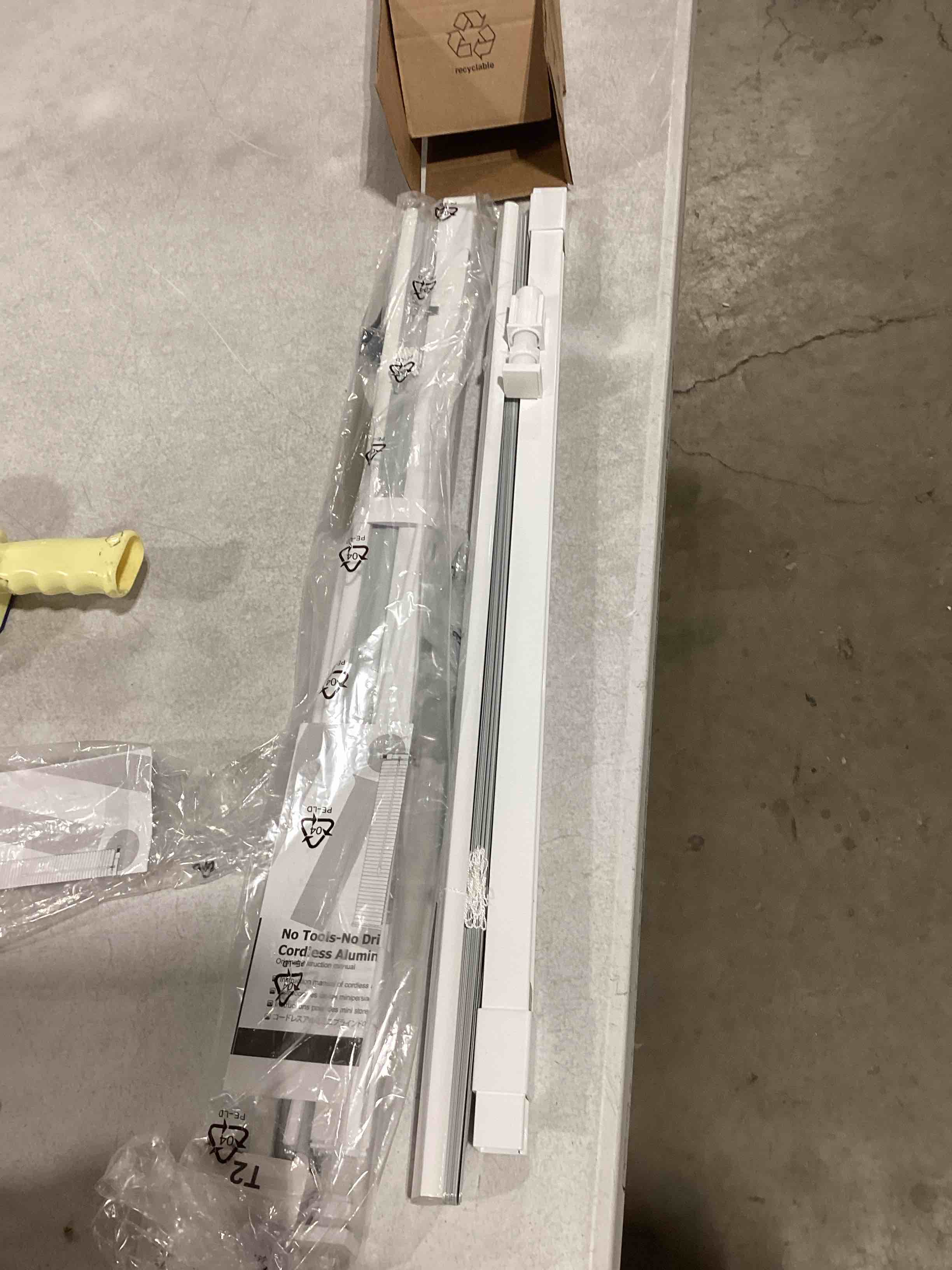 https://s3.amazonaws.com/lotting-images-prod/bidfta/BRN1849903_1746276603549.jpeg