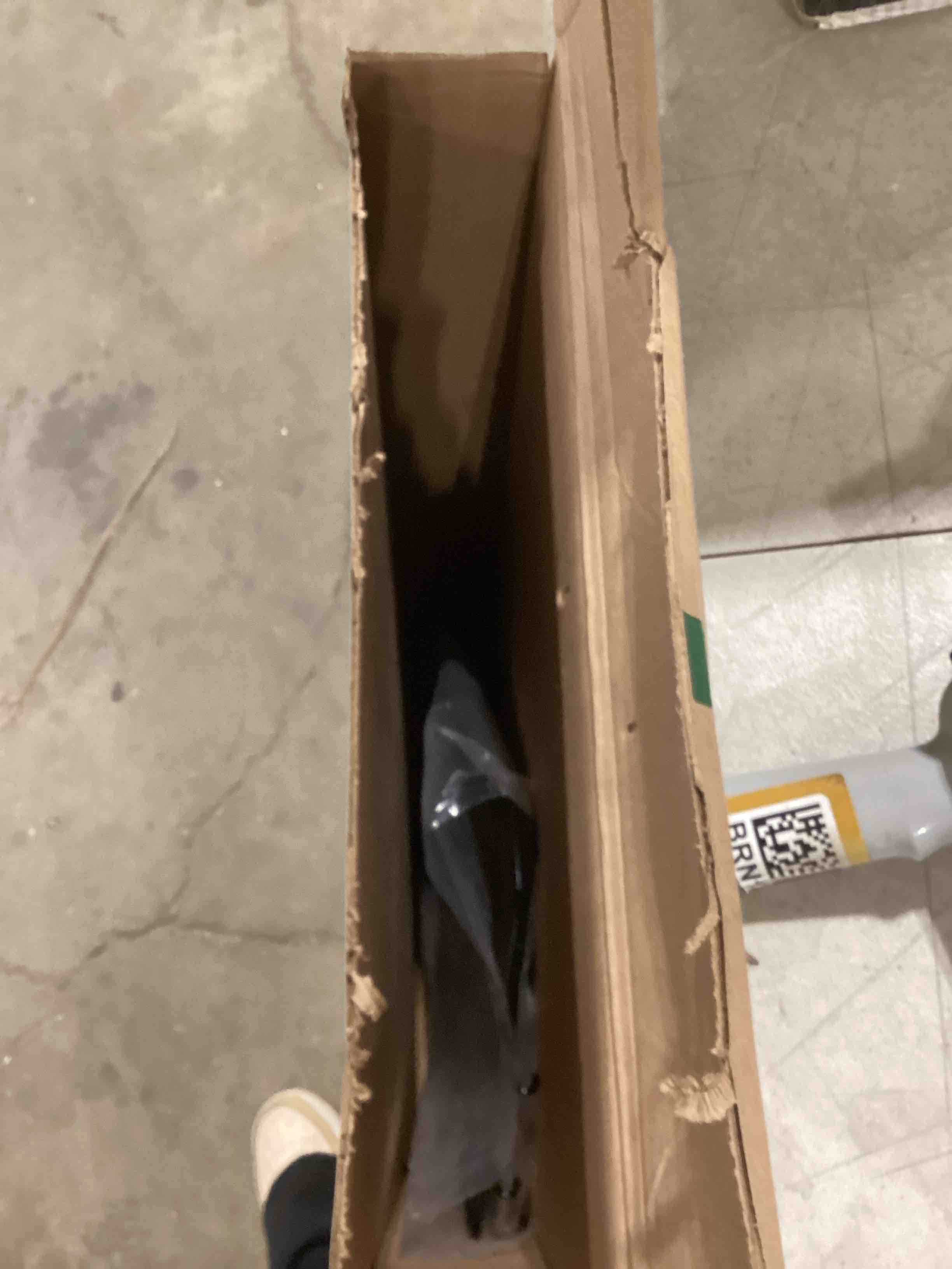 https://s3.amazonaws.com/lotting-images-prod/bidfta/BRN1850313_1746710632231.jpeg