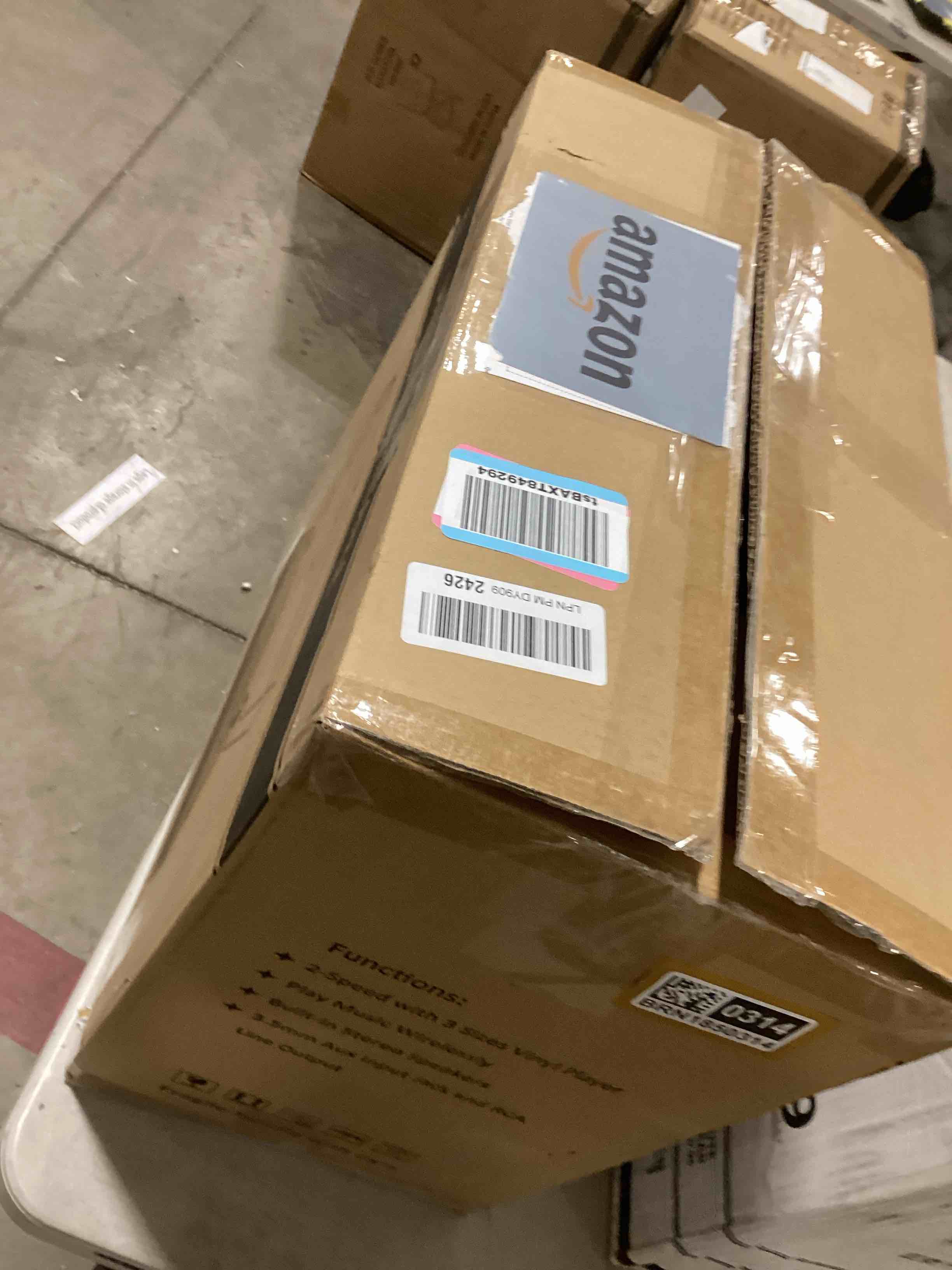 https://s3.amazonaws.com/lotting-images-prod/bidfta/BRN1850314_1746710706769.jpeg