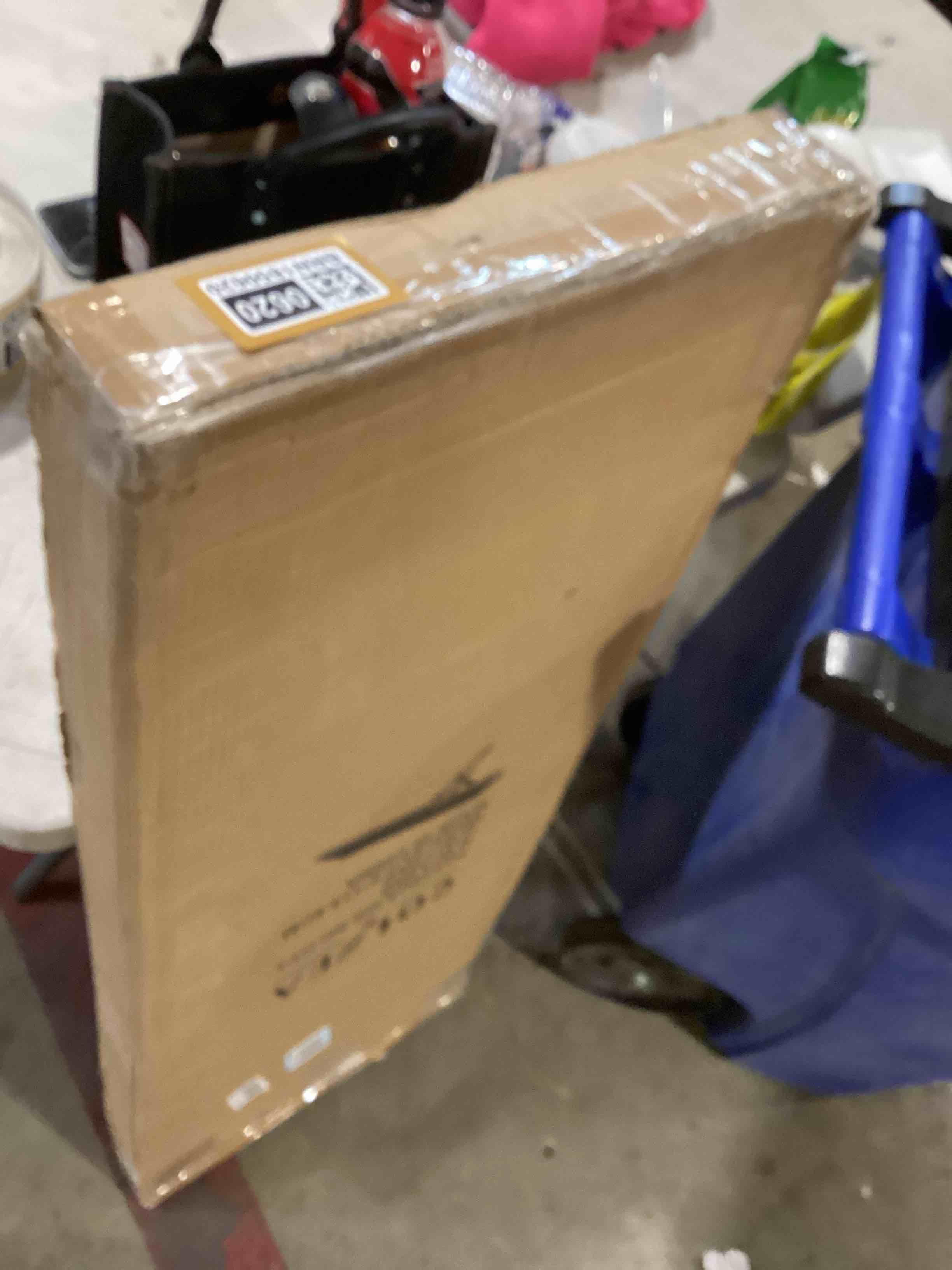 https://s3.amazonaws.com/lotting-images-prod/bidfta/BRN1850620_1746807721597.jpeg