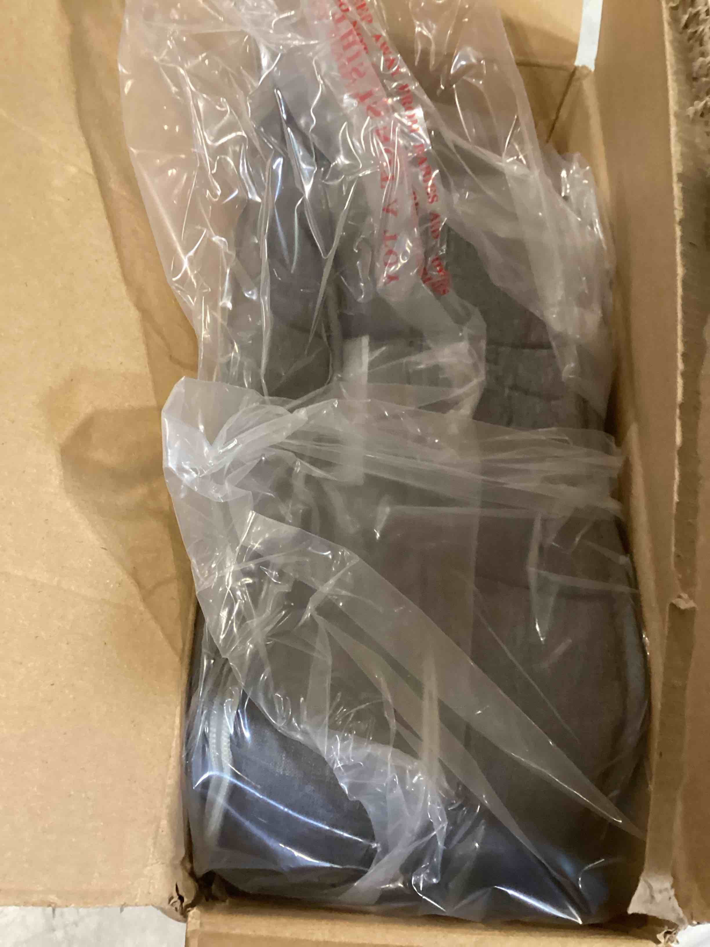 https://s3.amazonaws.com/lotting-images-prod/bidfta/BRN1850714_1746816942796.jpeg