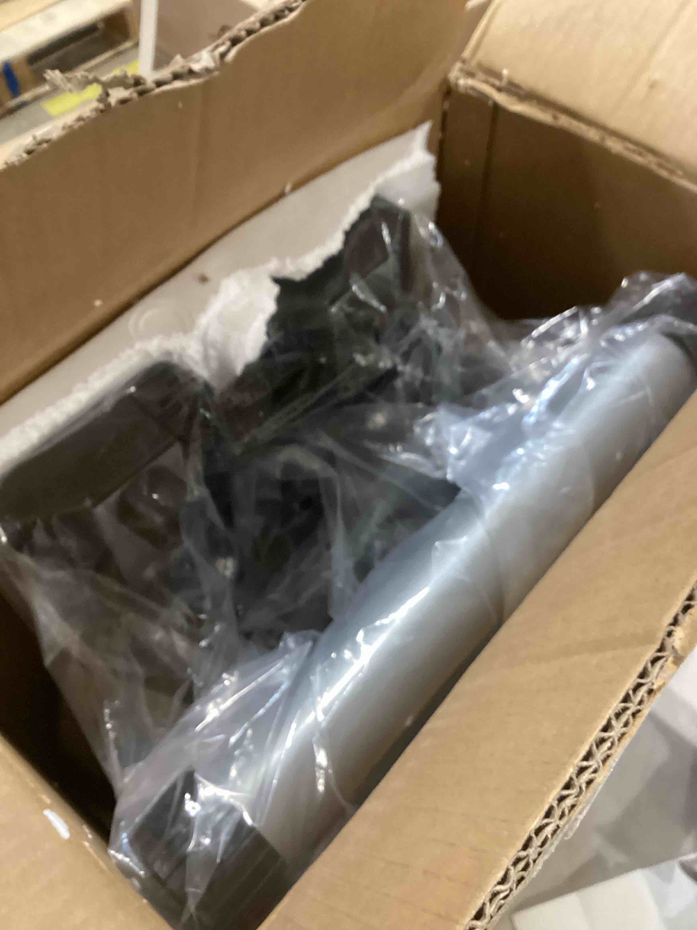 https://s3.amazonaws.com/lotting-images-prod/bidfta/BRN1851031_1747152694752.jpeg