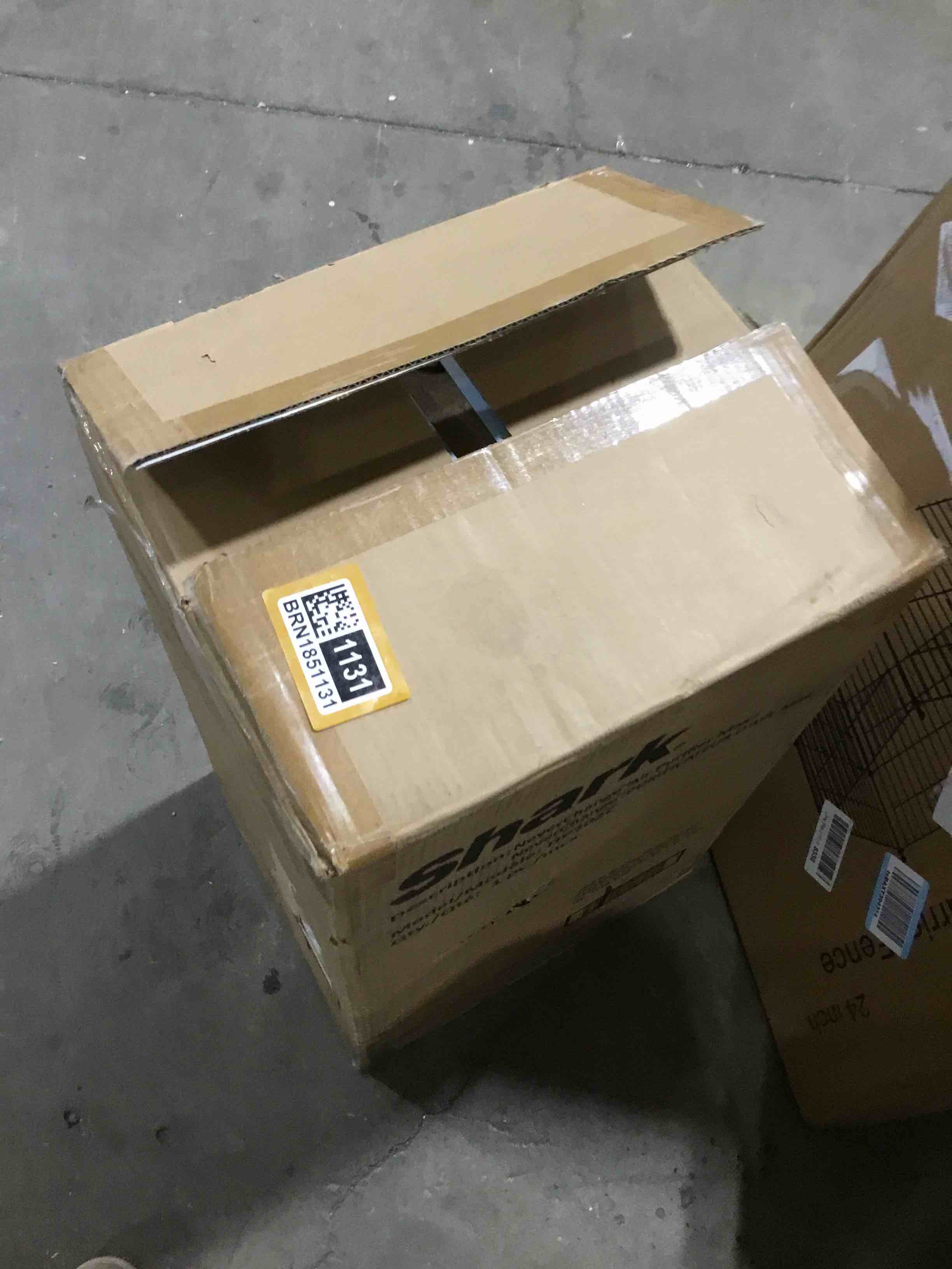 https://s3.amazonaws.com/lotting-images-prod/bidfta/BRN1851131_1747163992495.jpeg