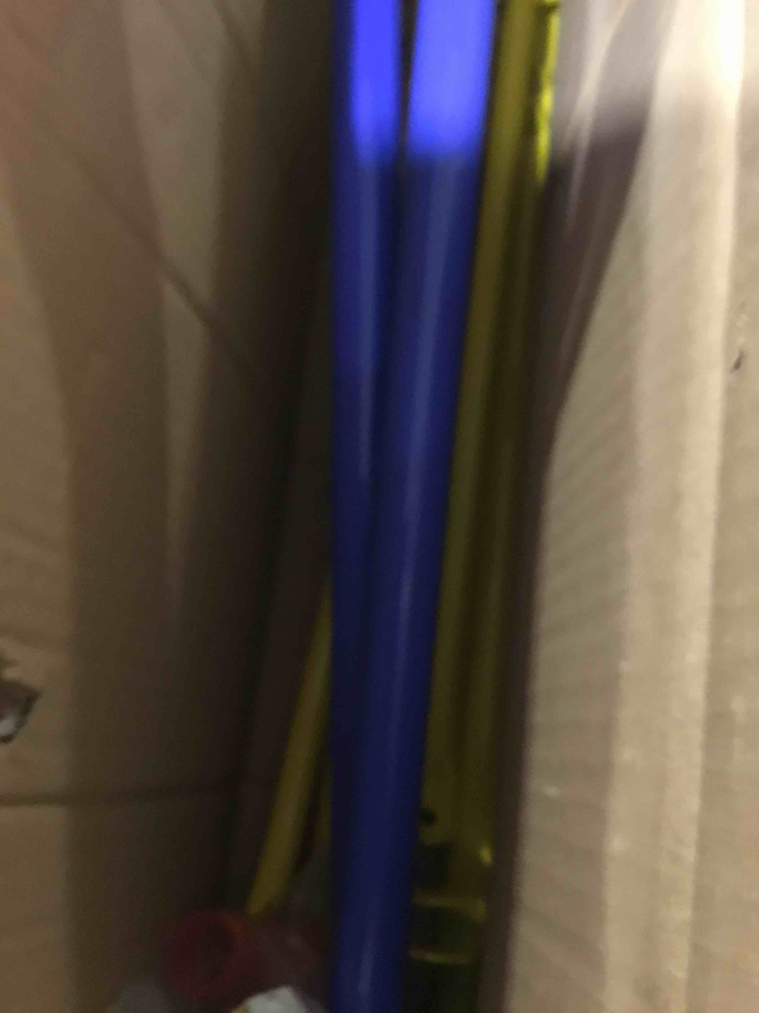 https://s3.amazonaws.com/lotting-images-prod/bidfta/BRN1851284_1747231807486.jpeg