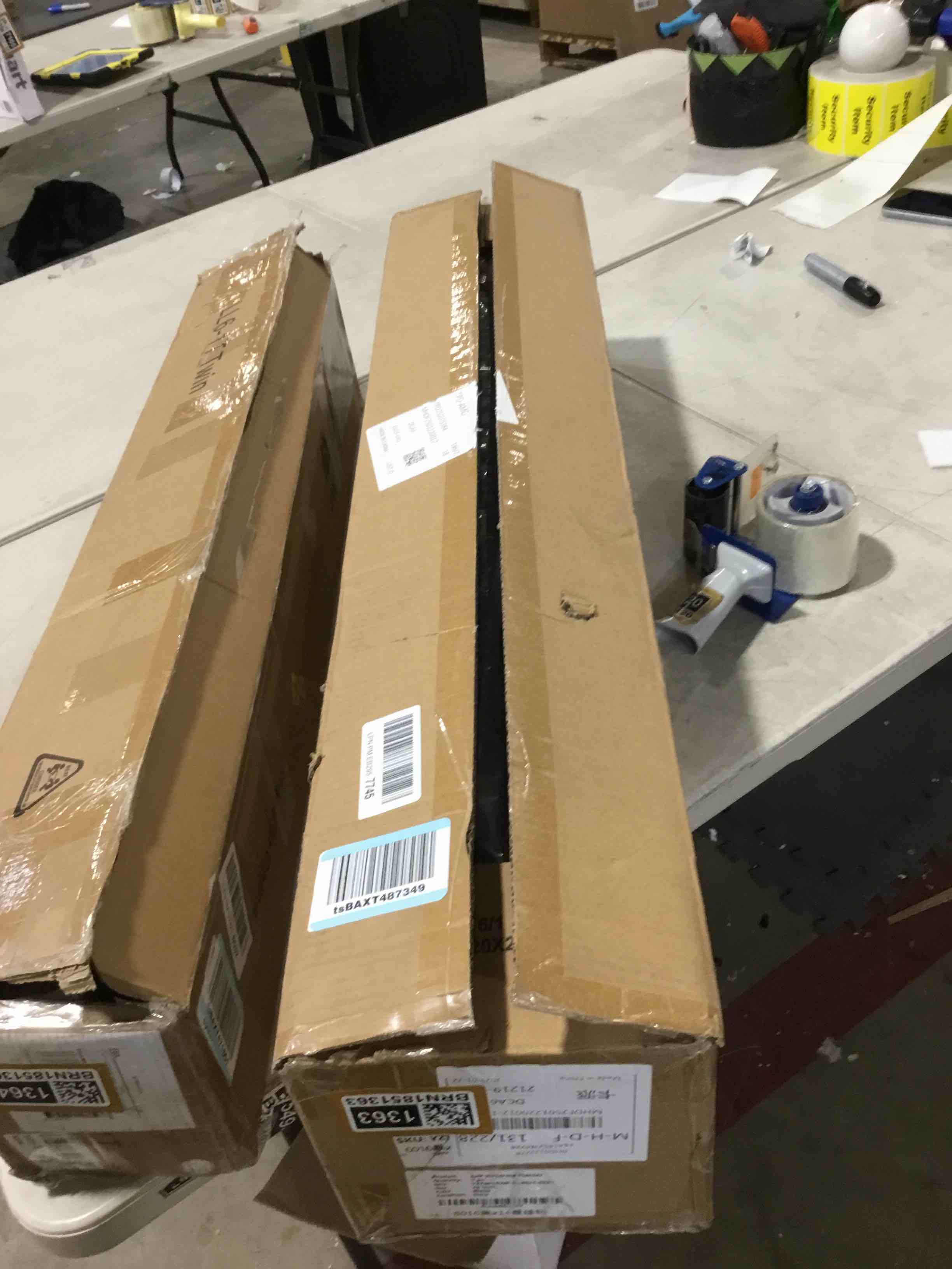 https://s3.amazonaws.com/lotting-images-prod/bidfta/BRN1851363_1747239278857.jpeg