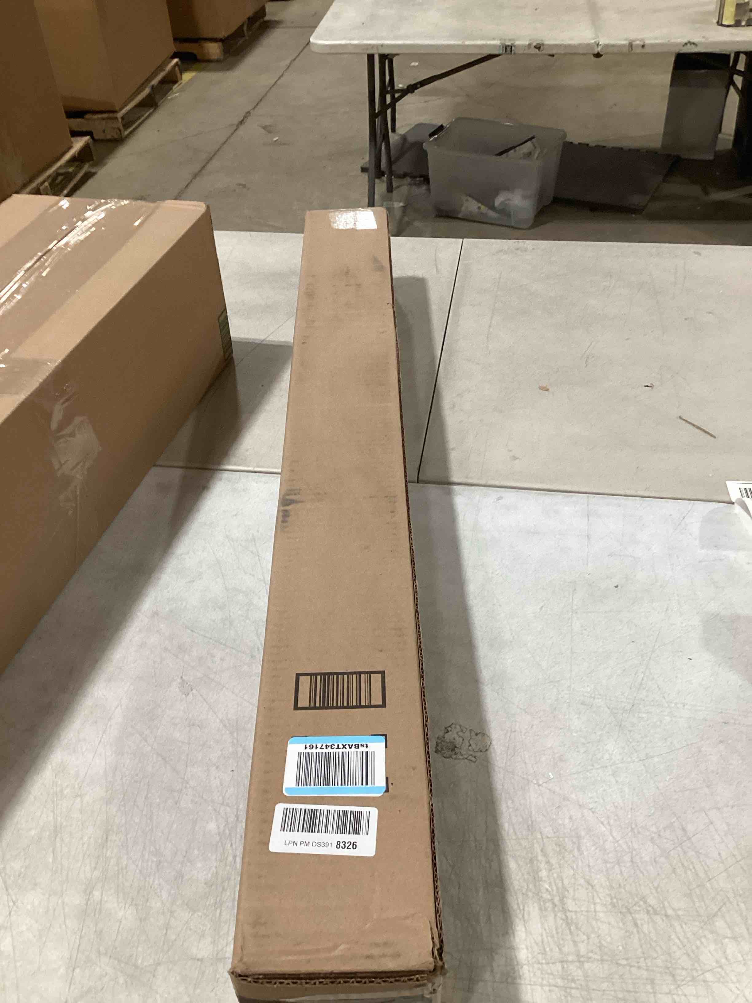 https://s3.amazonaws.com/lotting-images-prod/bidfta/BRN1852254_1745583101802.jpeg
