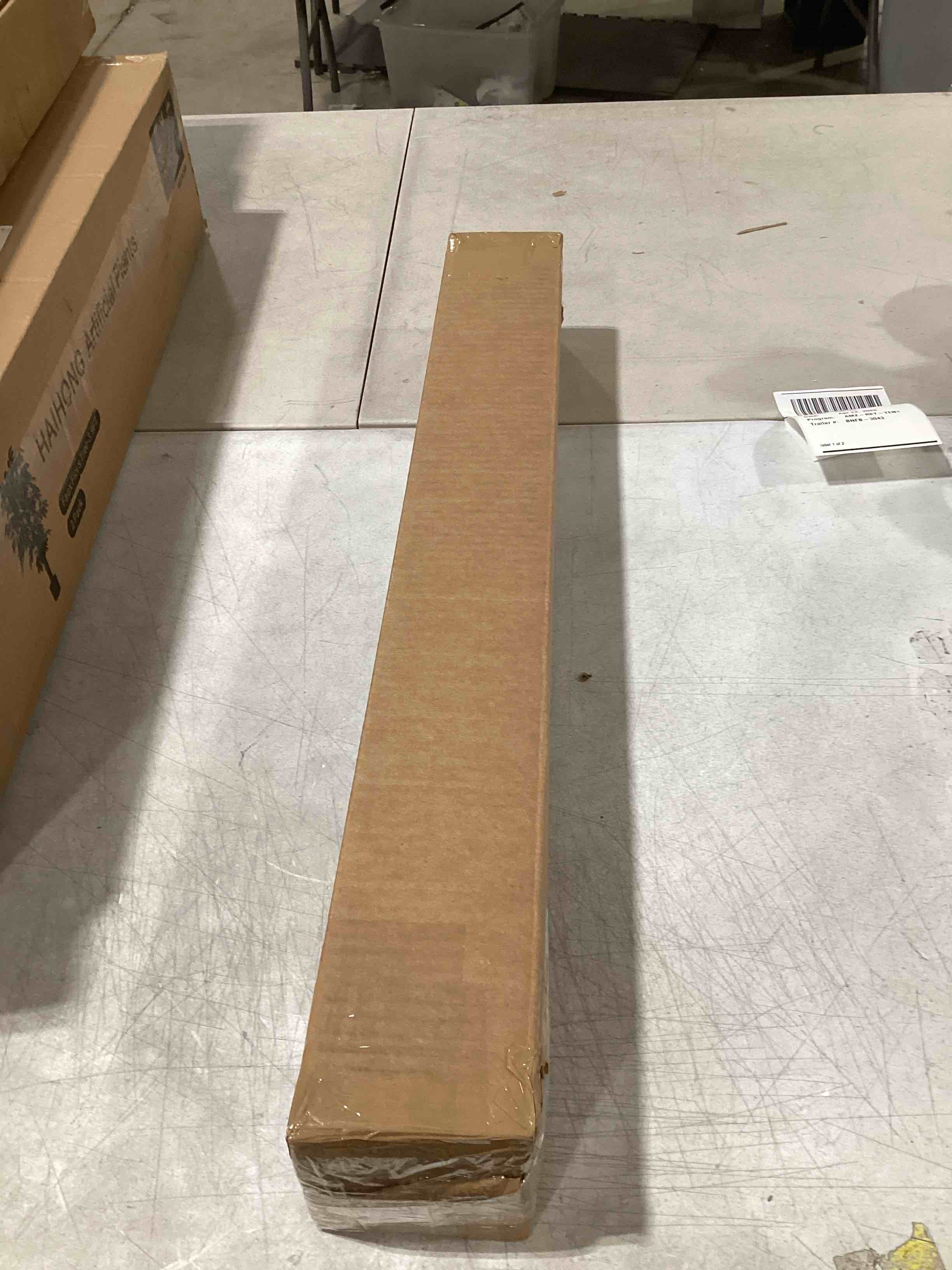 https://s3.amazonaws.com/lotting-images-prod/bidfta/BRN1852261_1745584889378.jpeg