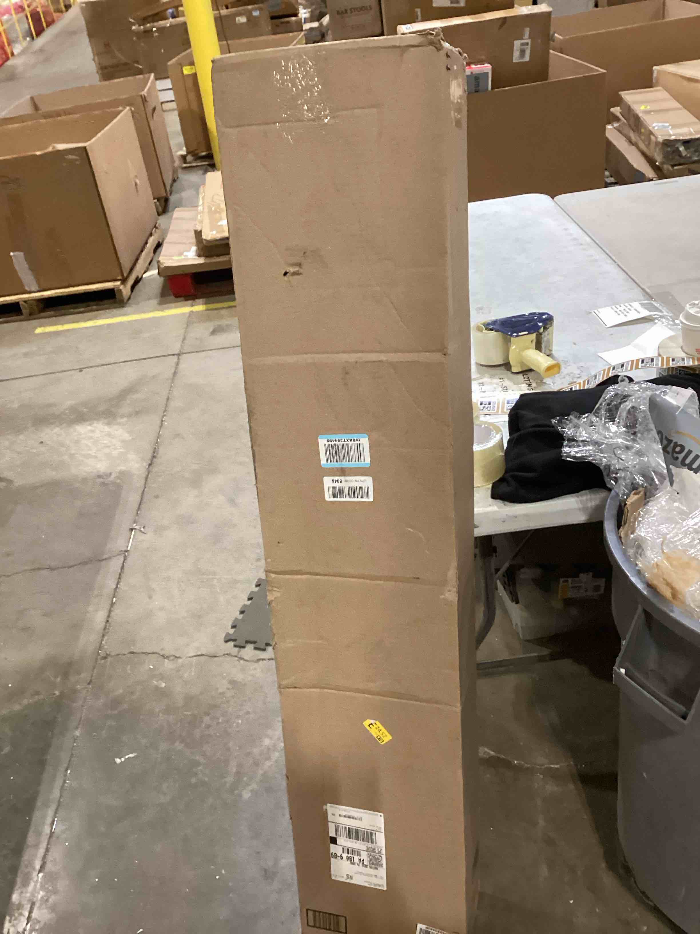 https://s3.amazonaws.com/lotting-images-prod/bidfta/BRN1852875_1746628906451.jpeg