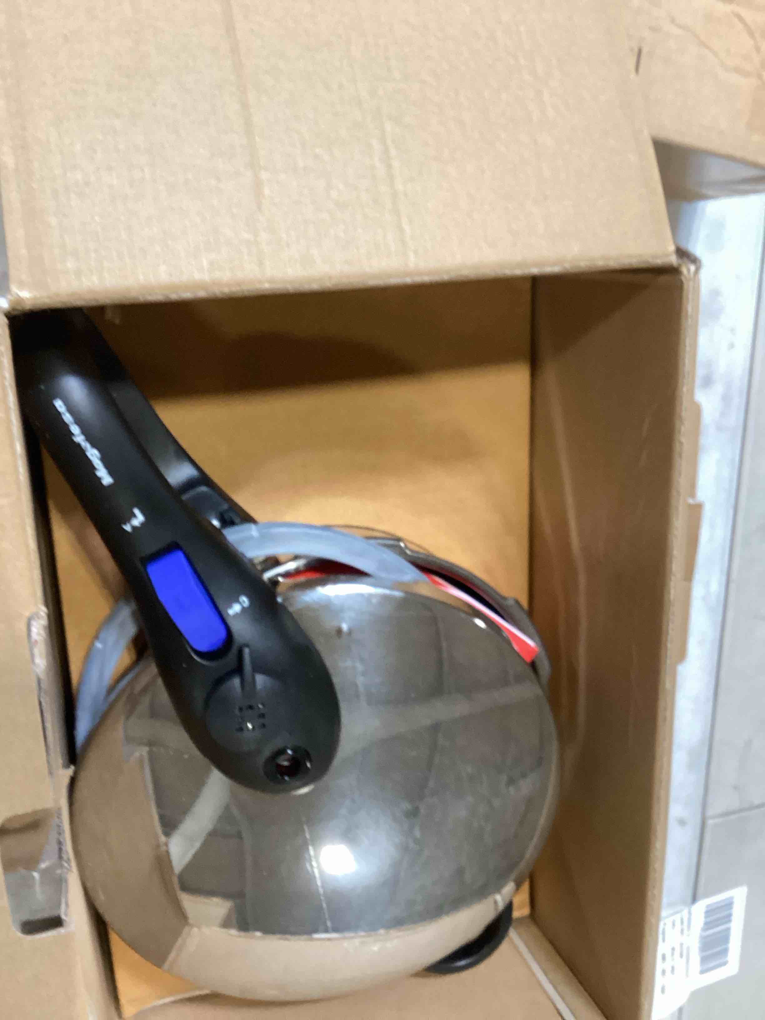 https://s3.amazonaws.com/lotting-images-prod/bidfta/BRN1852889_1746636865296.jpeg