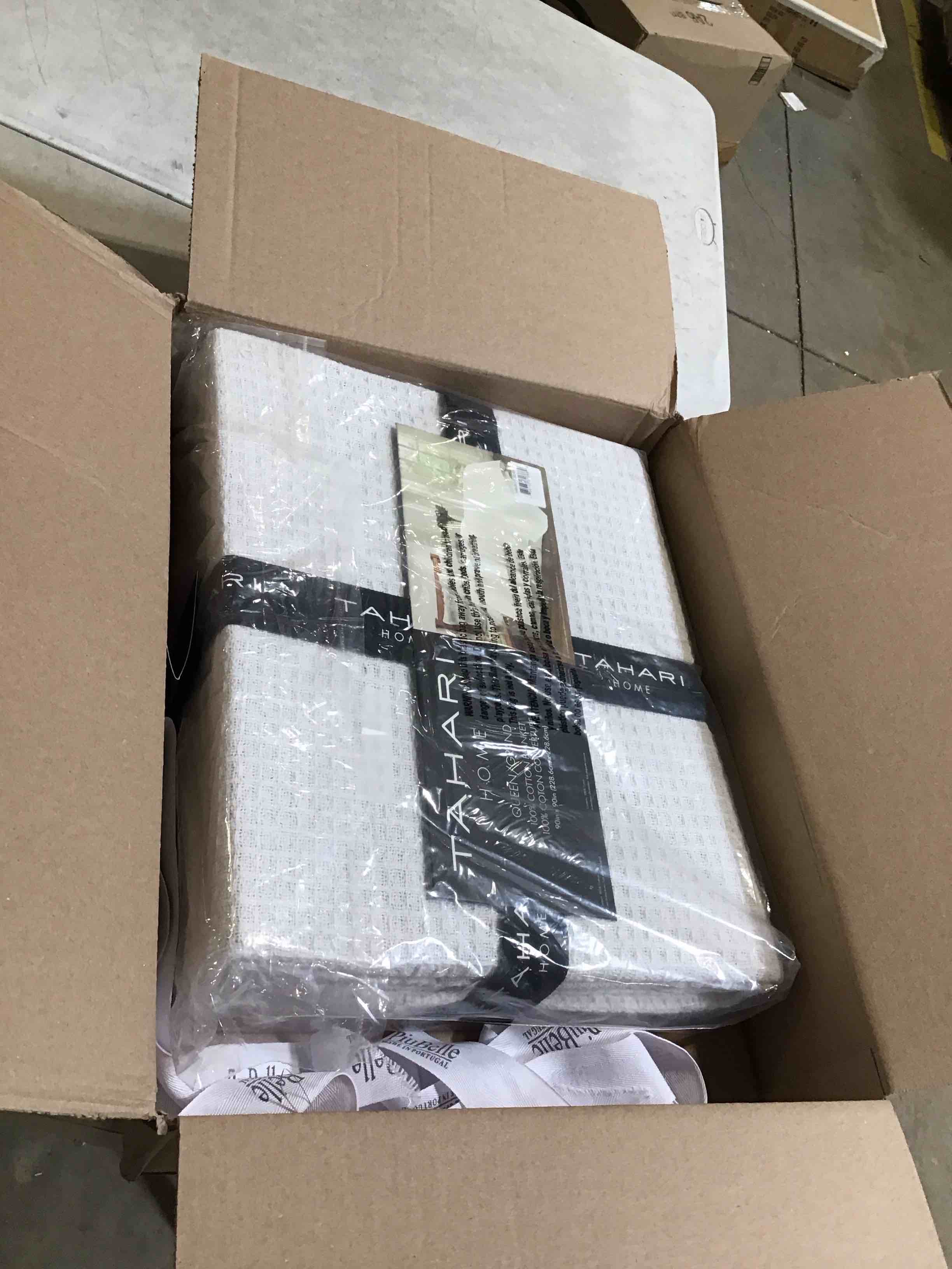 https://s3.amazonaws.com/lotting-images-prod/bidfta/BRN1853174_1747244632866.jpeg