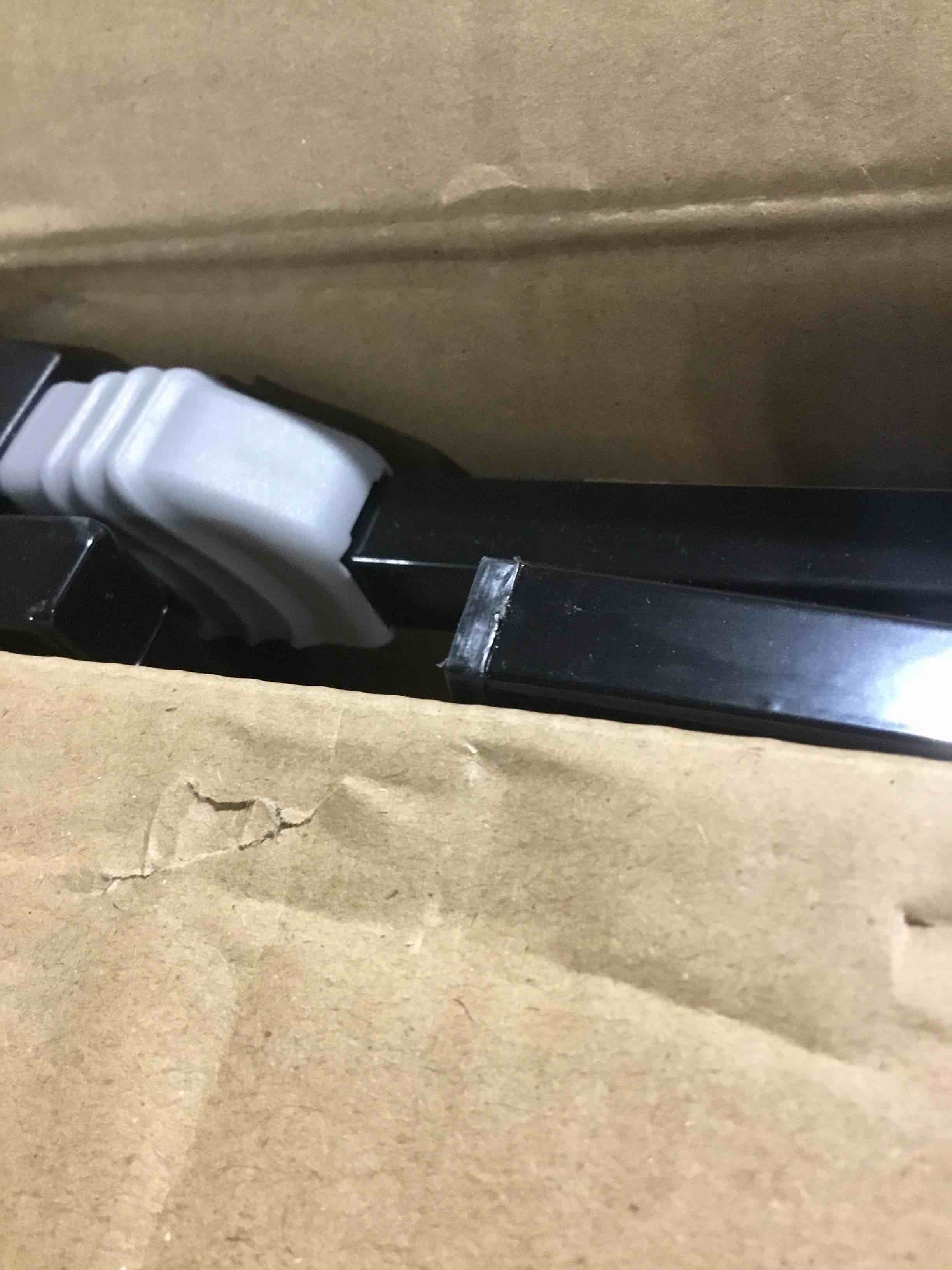 https://s3.amazonaws.com/lotting-images-prod/bidfta/BRN1853990_1749470244683.jpeg