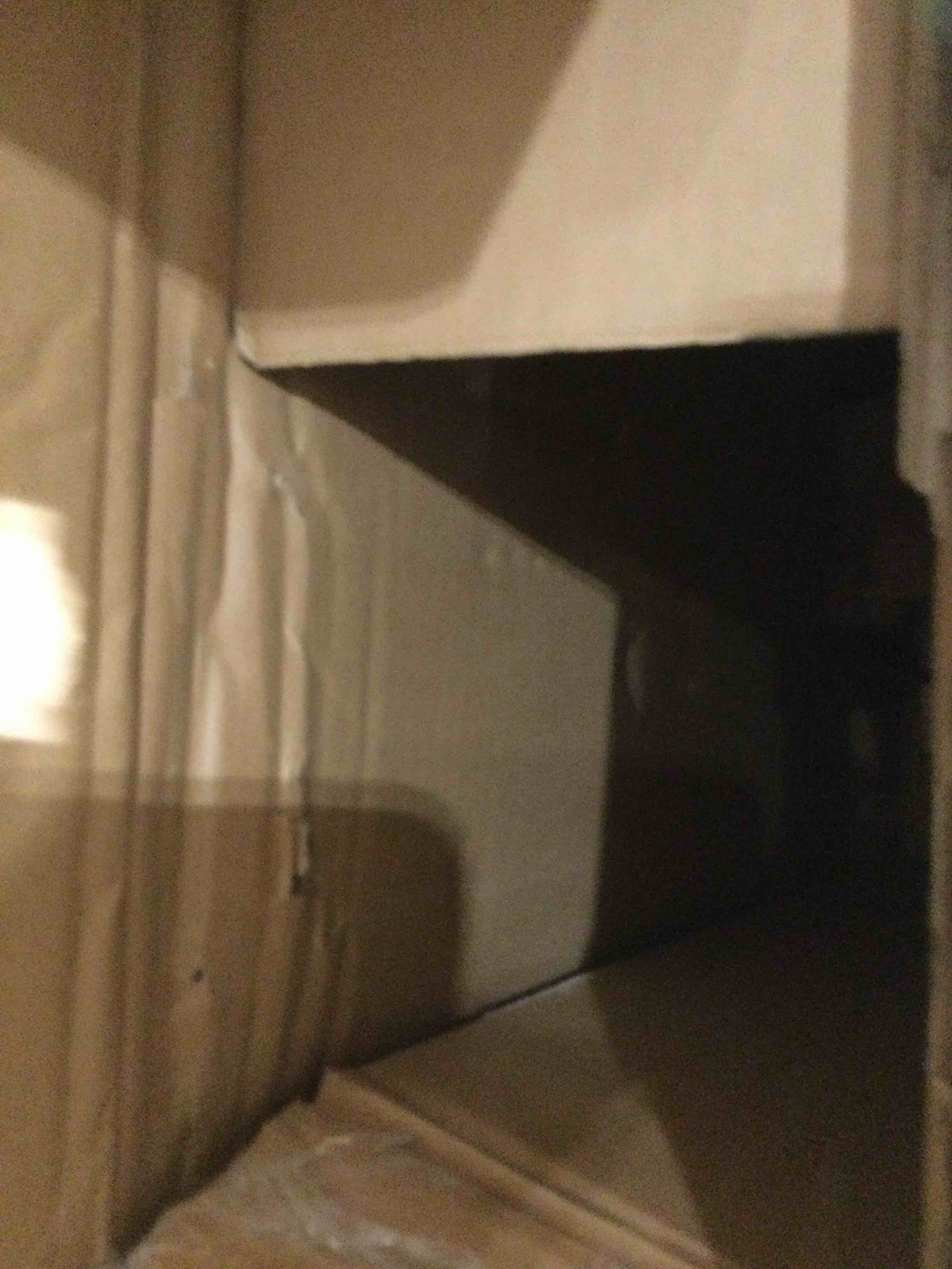 https://s3.amazonaws.com/lotting-images-prod/bidfta/BRN1854911_1751455826694.jpeg