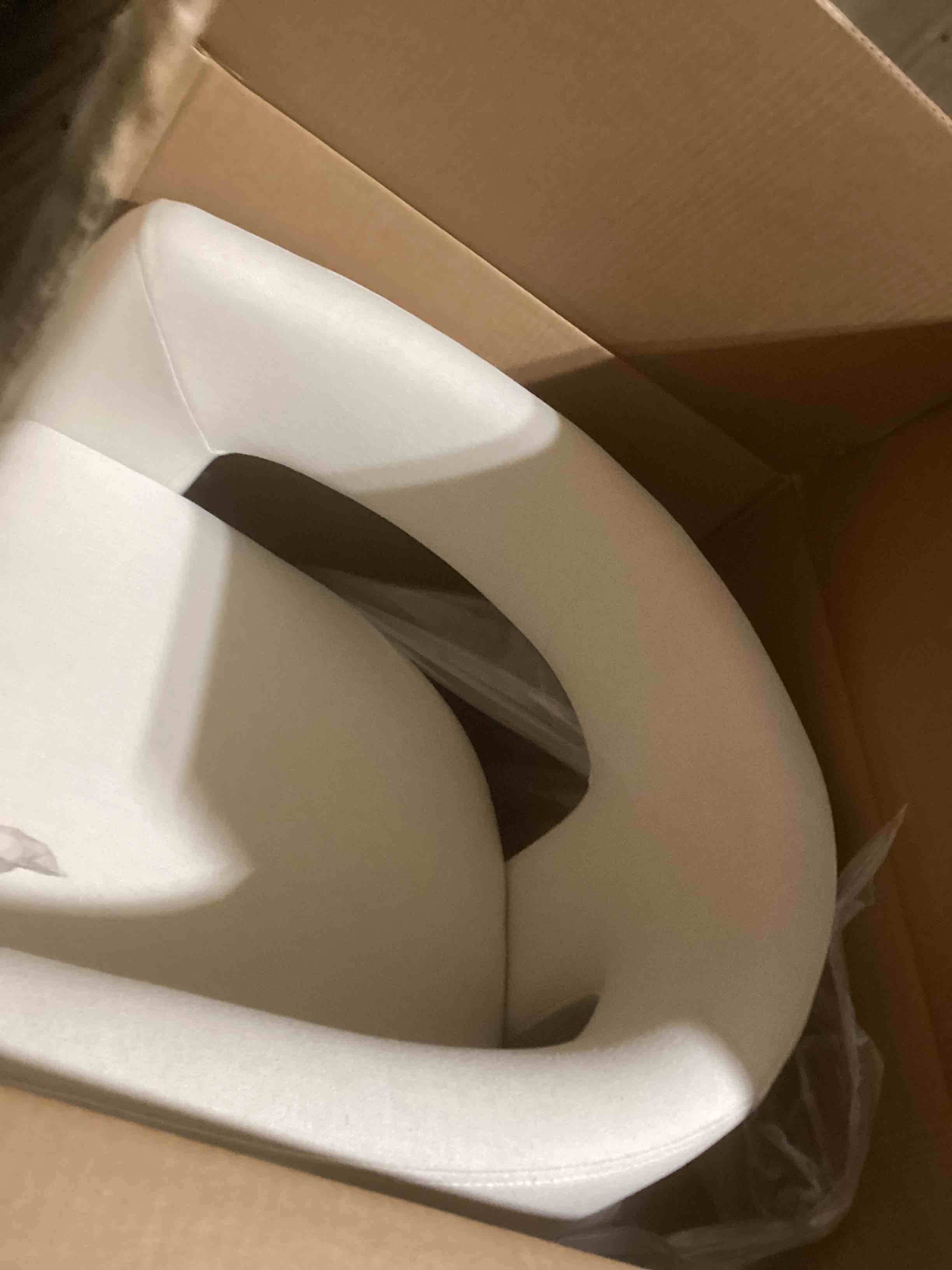 https://s3.amazonaws.com/lotting-images-prod/bidfta/BRN1856032_1745407877523.jpeg