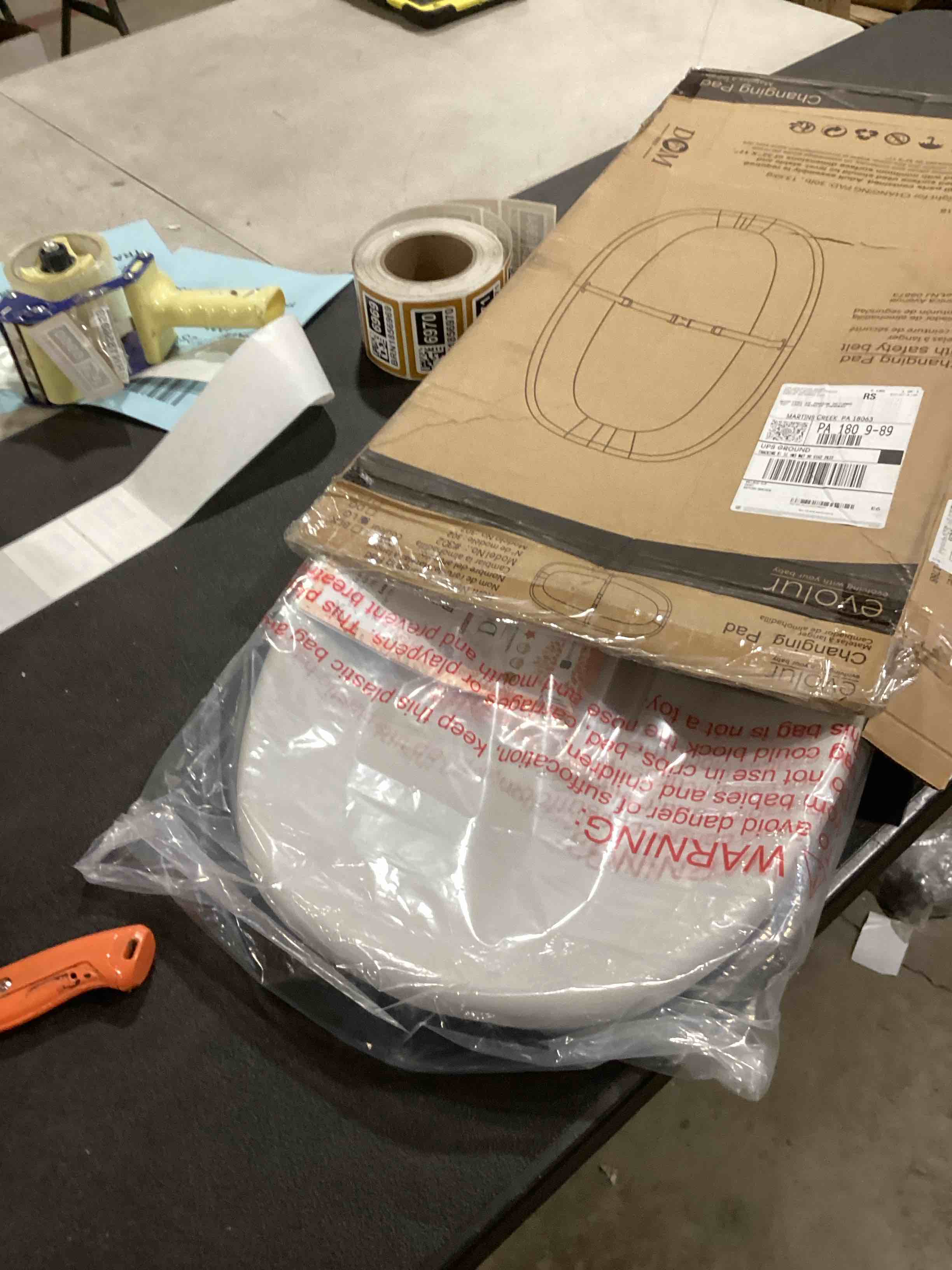 https://s3.amazonaws.com/lotting-images-prod/bidfta/BRN1856962_1747048909499.jpeg