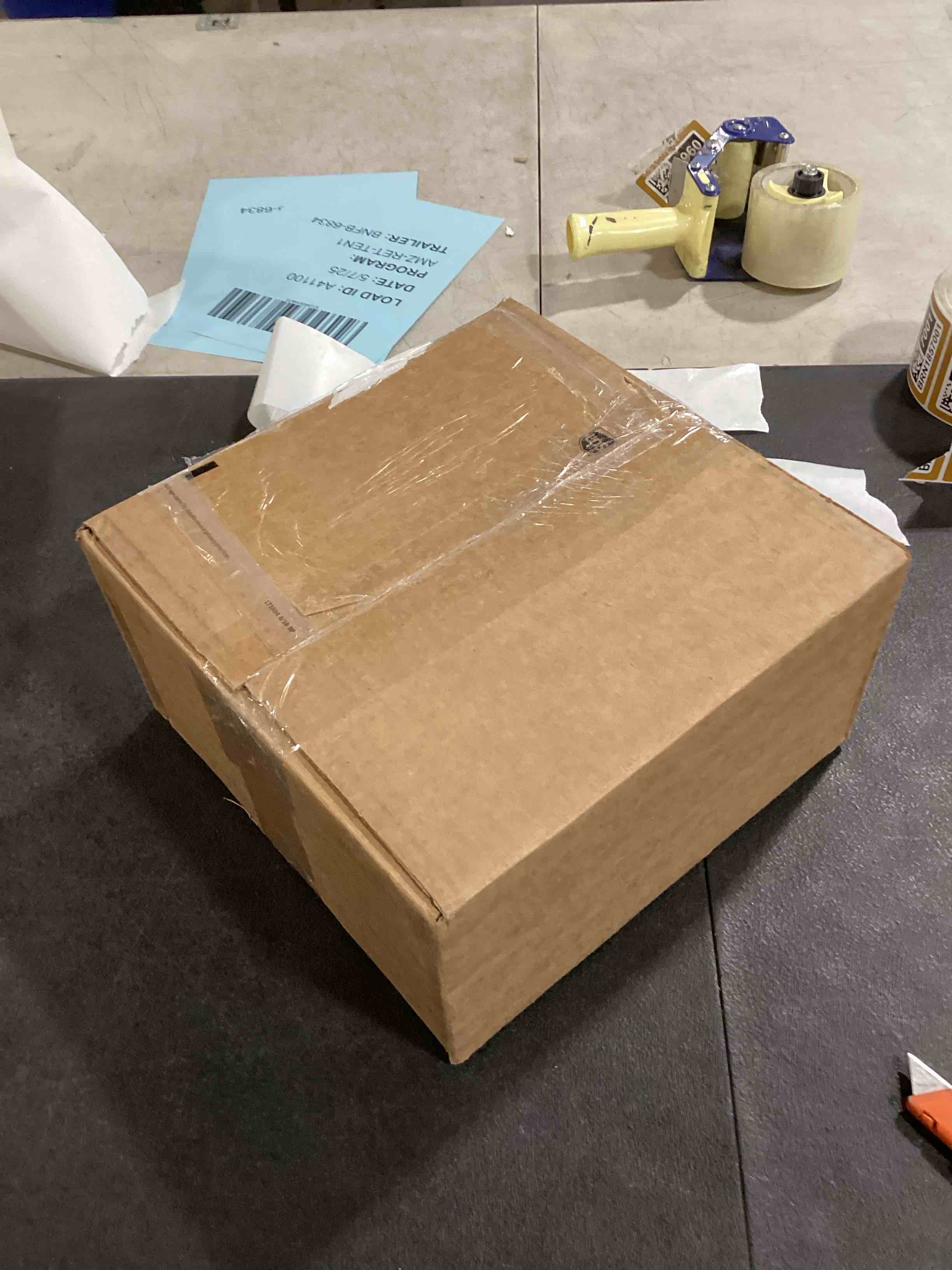 https://s3.amazonaws.com/lotting-images-prod/bidfta/BRN1856985_1747052848626.jpeg