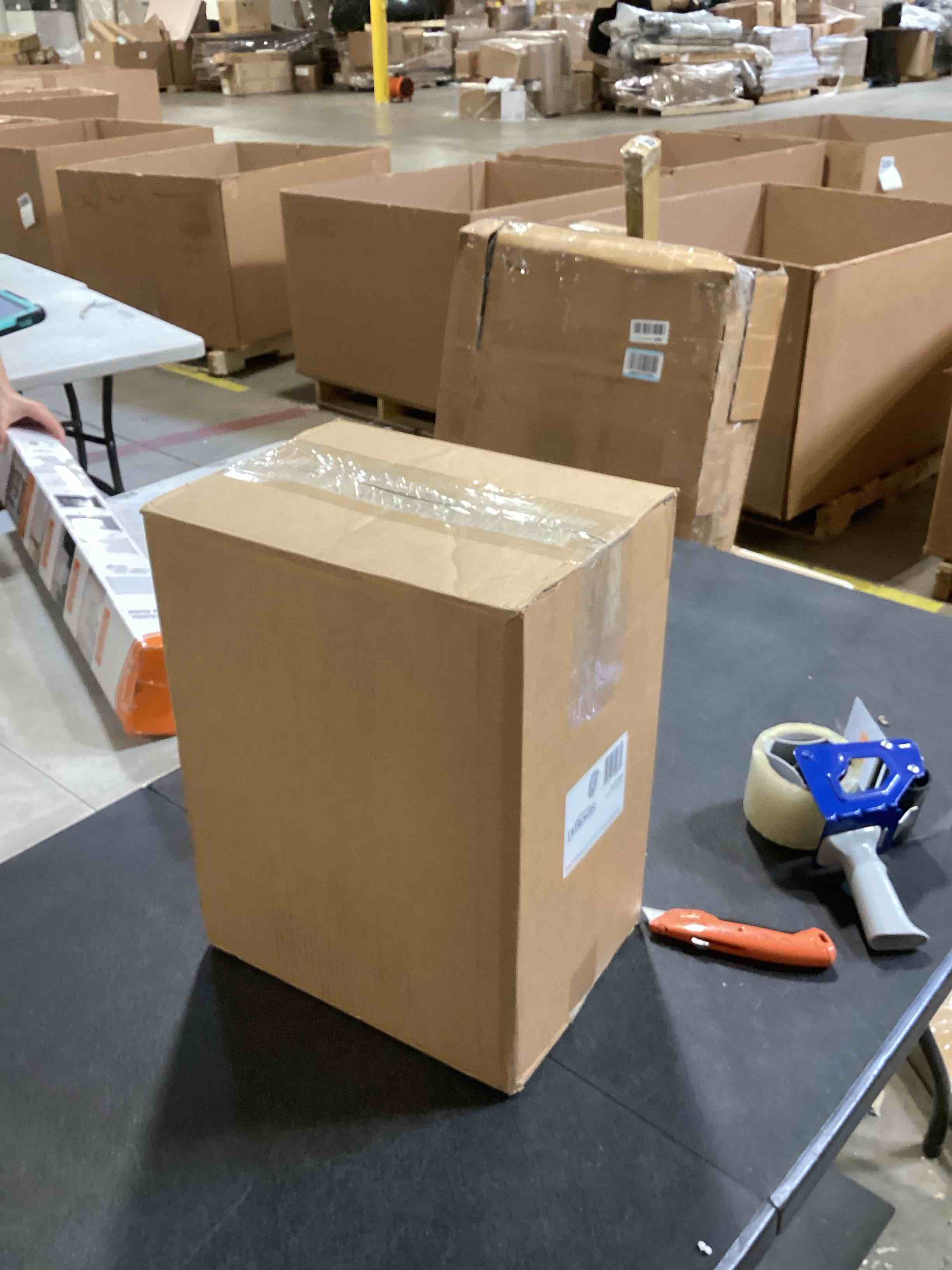 https://s3.amazonaws.com/lotting-images-prod/bidfta/BRN1857185_1747242749444.jpeg