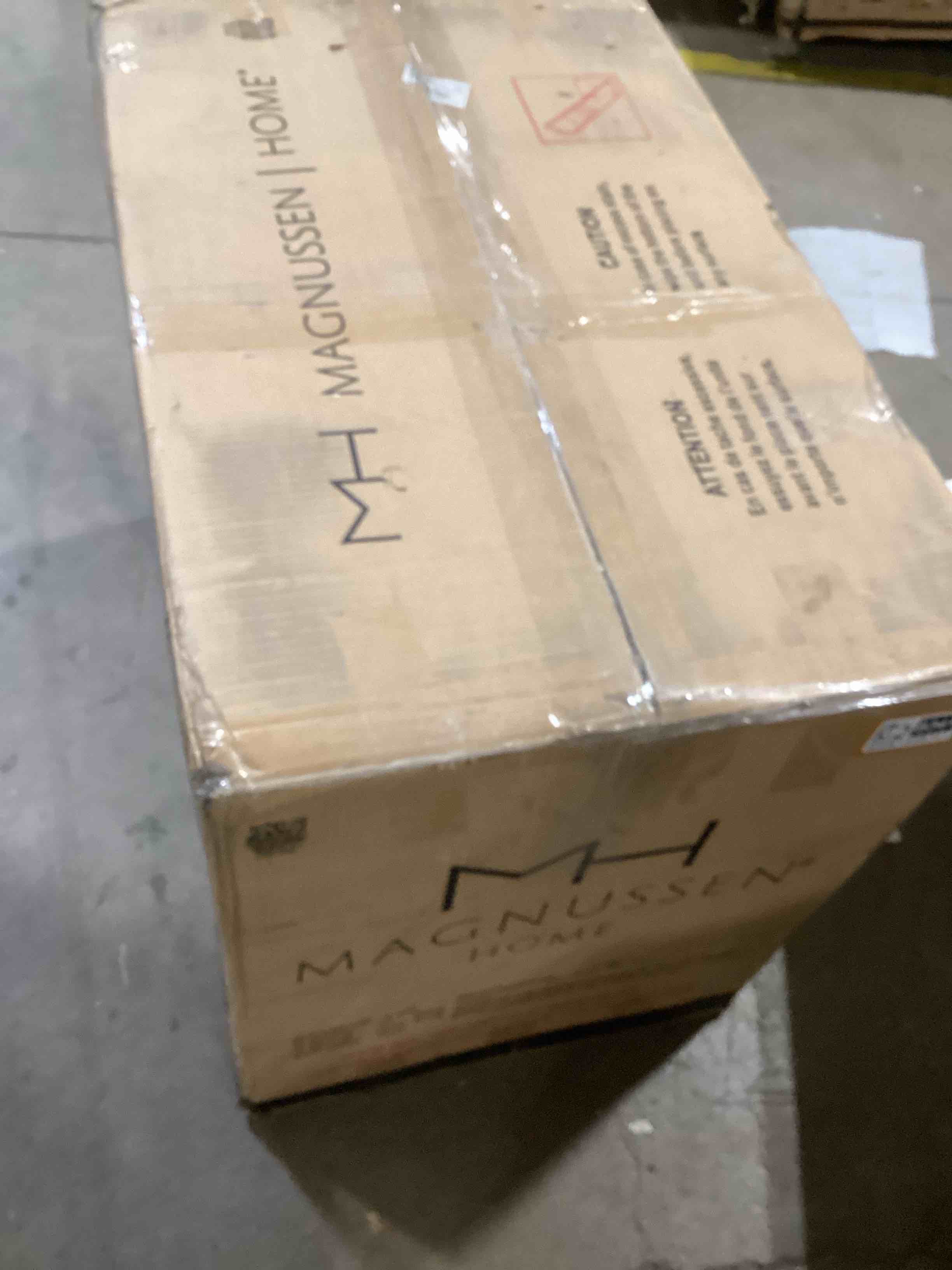 https://s3.amazonaws.com/lotting-images-prod/bidfta/BRN1858341_1743694735970.jpeg
