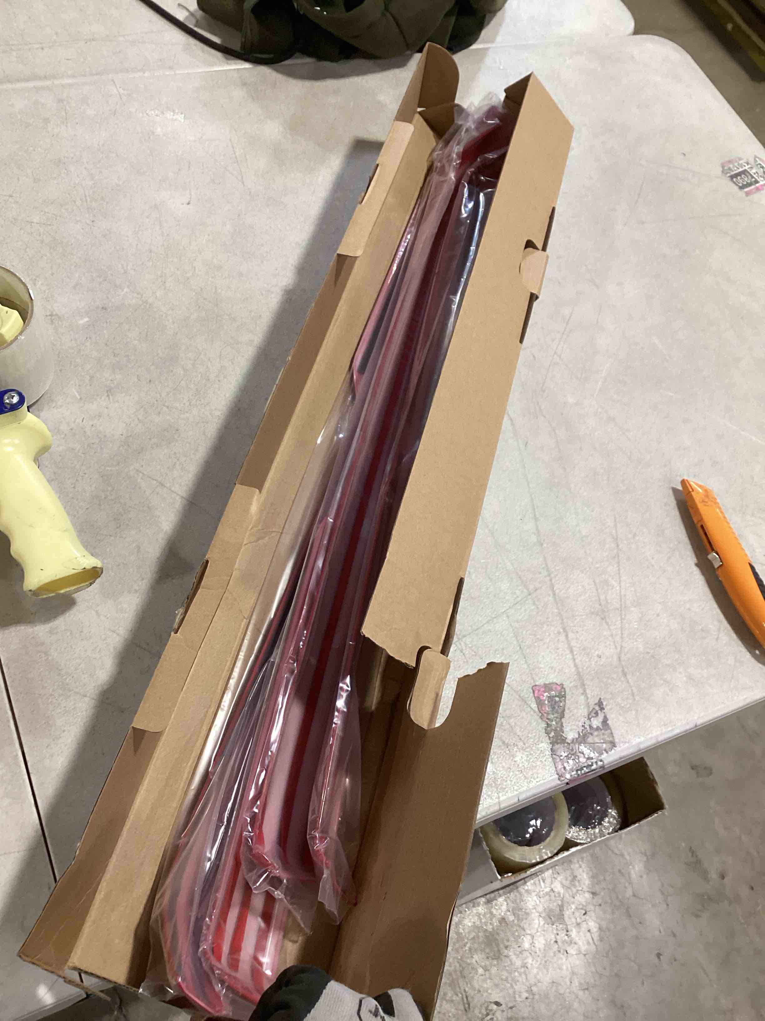 https://s3.amazonaws.com/lotting-images-prod/bidfta/BRN1860180_1745329429354.jpeg