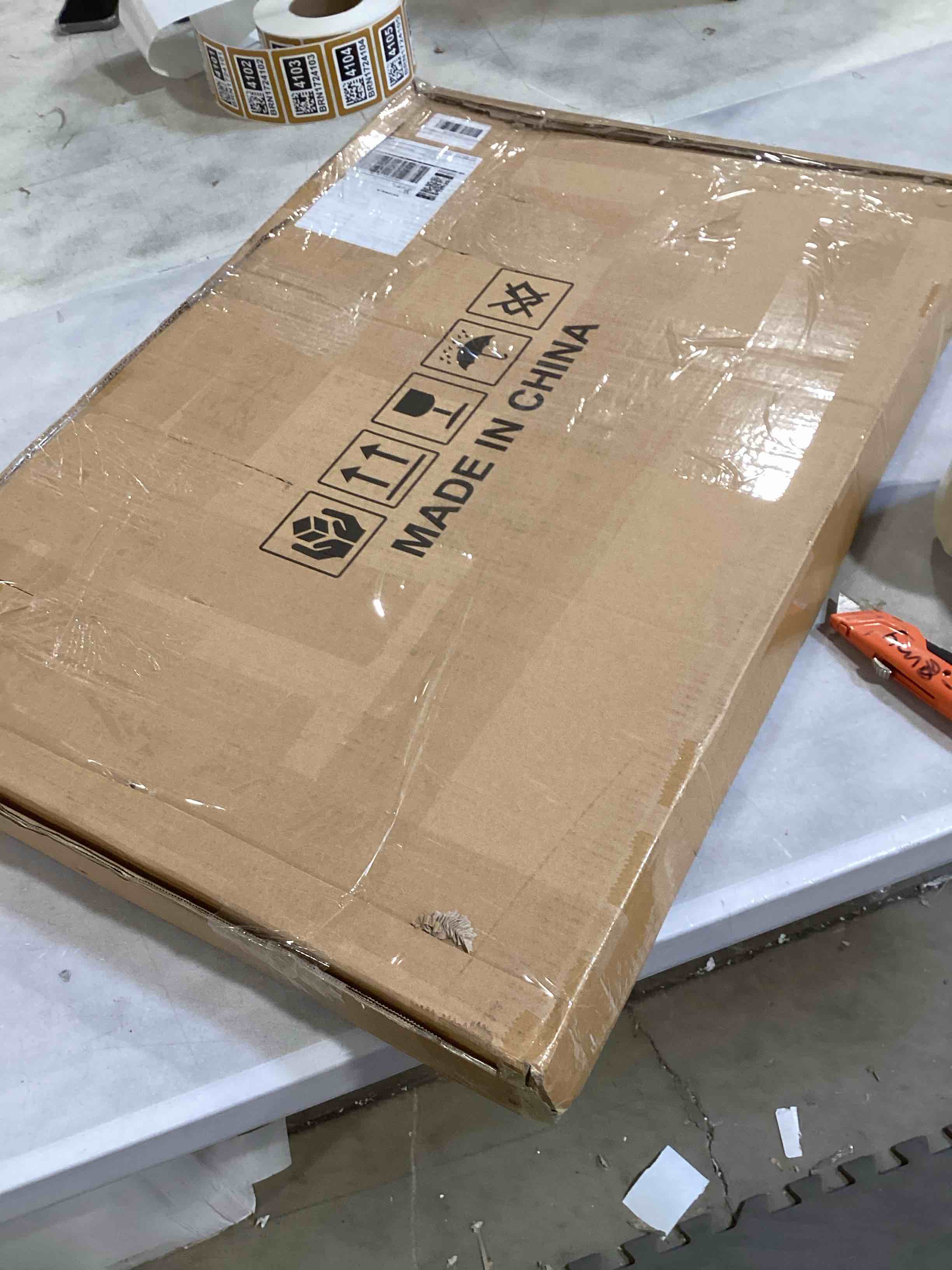 https://s3.amazonaws.com/lotting-images-prod/bidfta/BRN1860412_1745507743908.jpeg