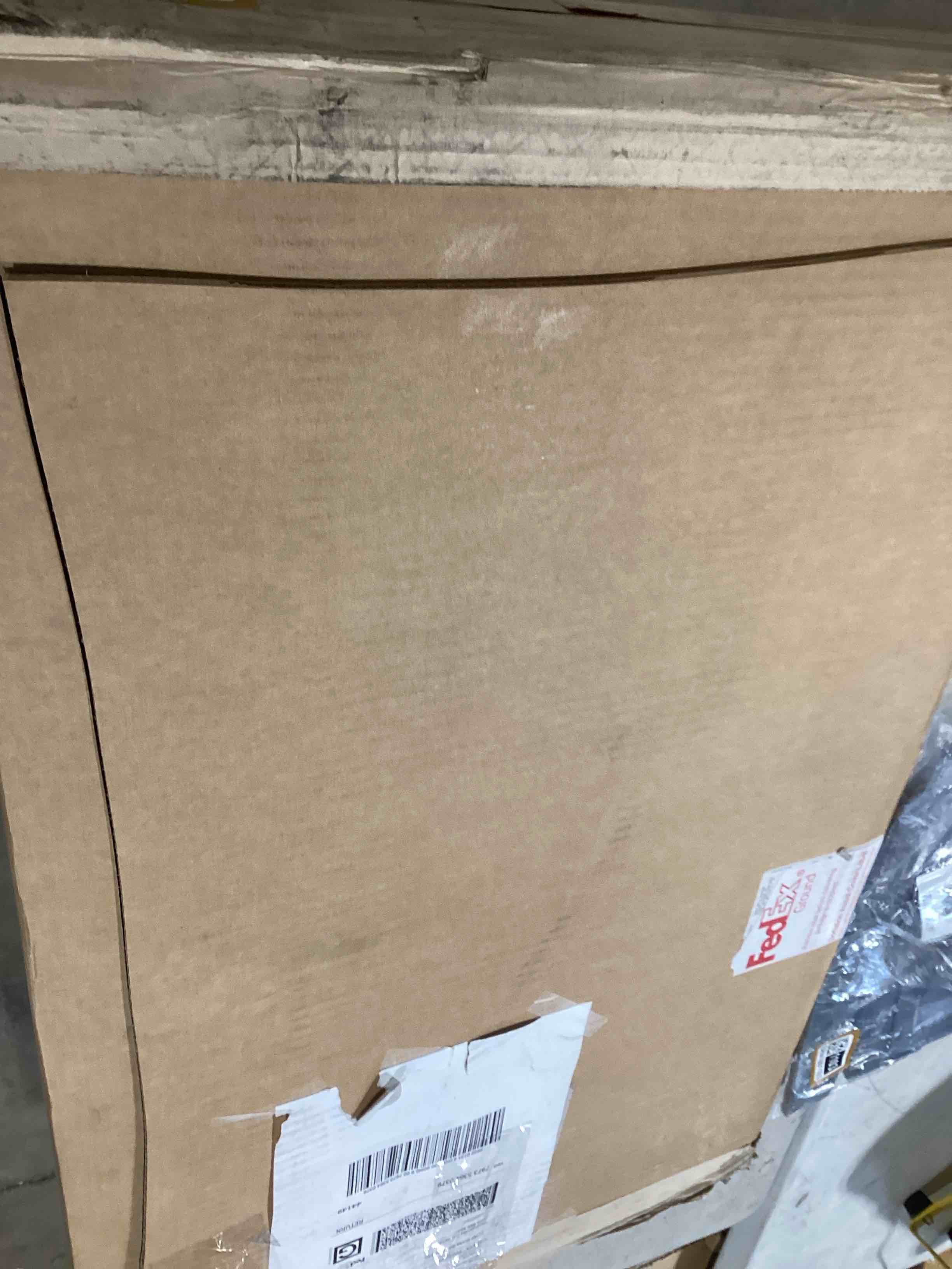 https://s3.amazonaws.com/lotting-images-prod/bidfta/BRN1861064_1750341910128.jpeg