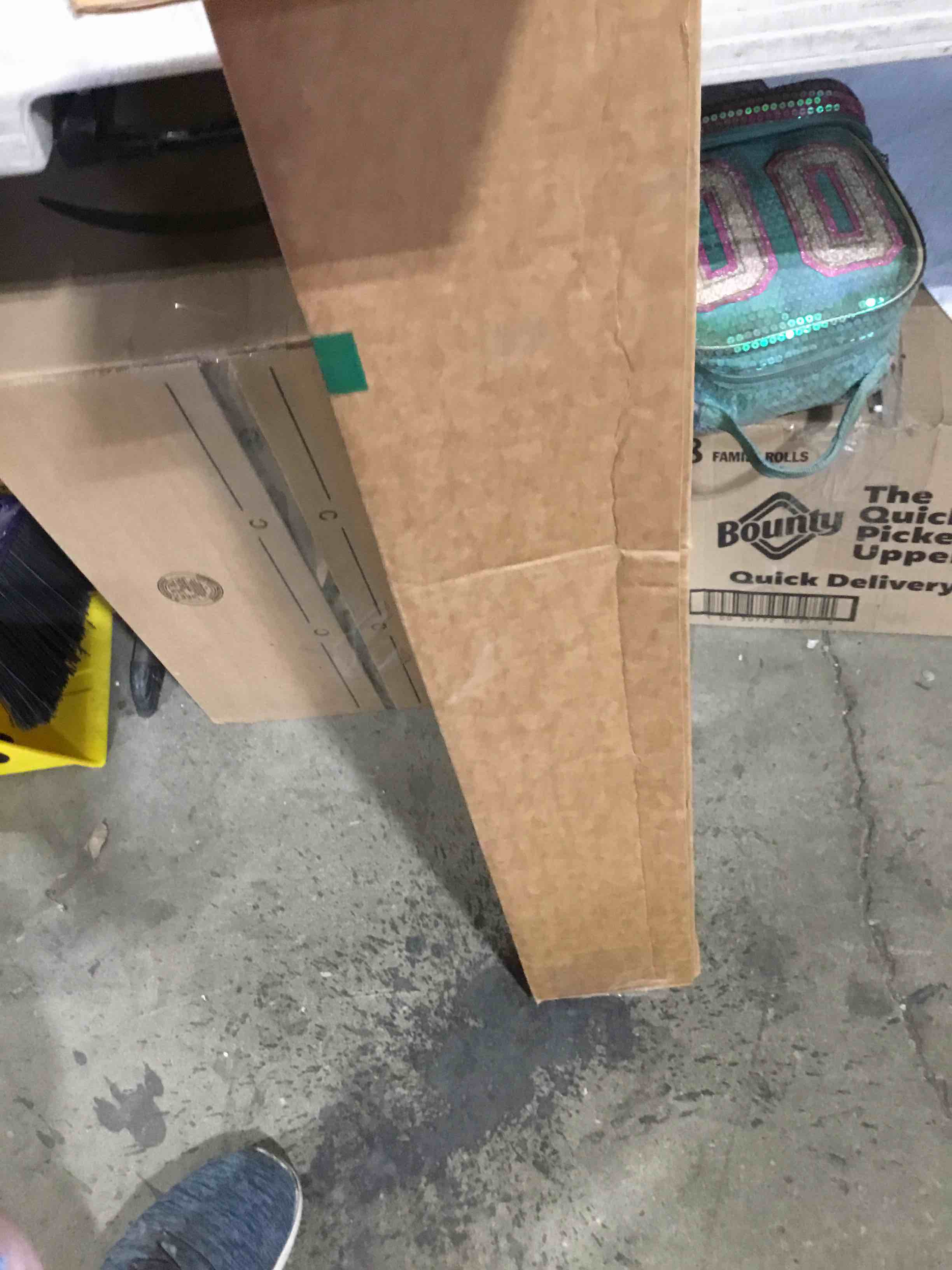 https://s3.amazonaws.com/lotting-images-prod/bidfta/BRN1861195_1750446050218.jpeg