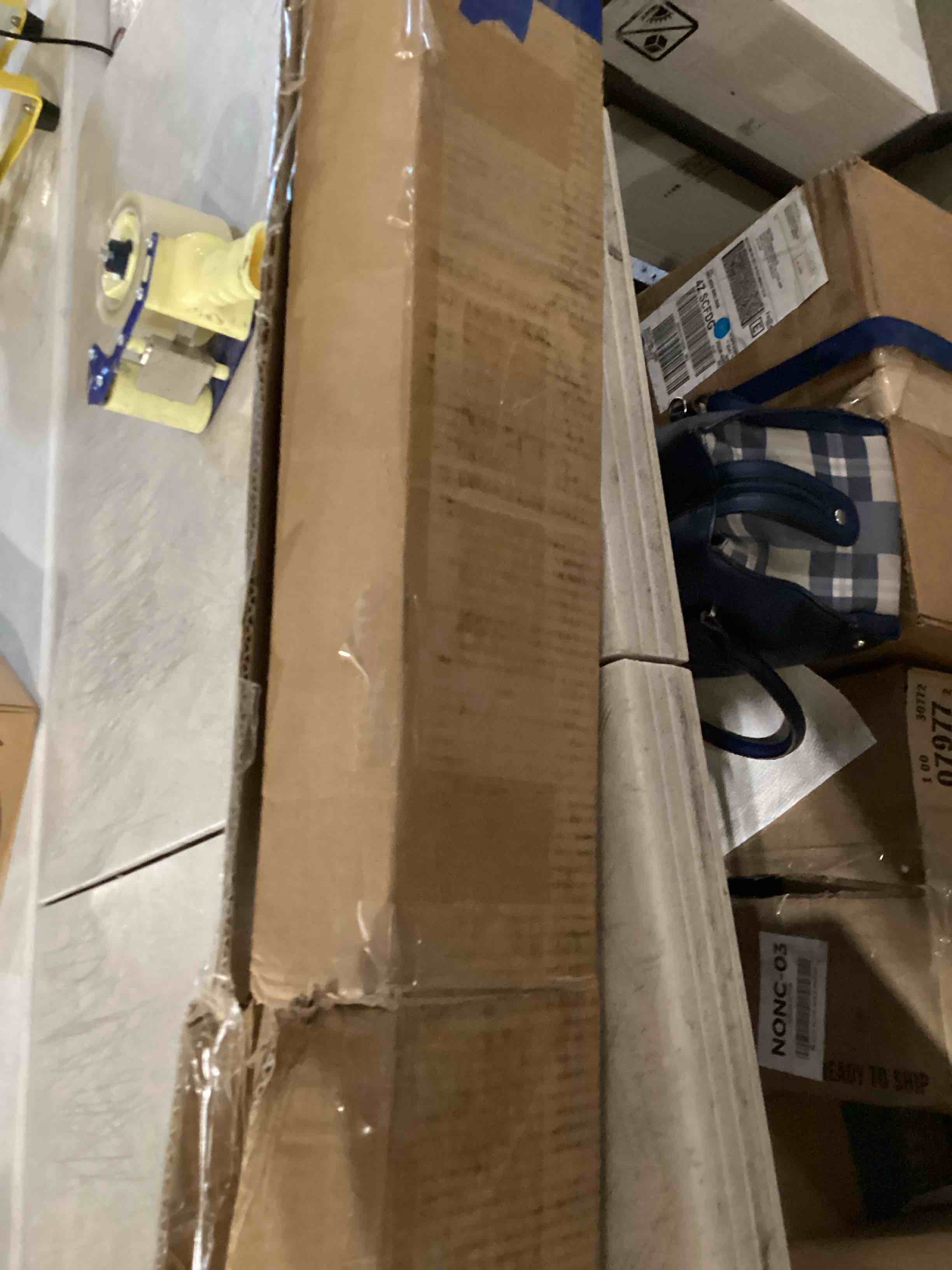 https://s3.amazonaws.com/lotting-images-prod/bidfta/BRN1861206_1750676884275.jpeg