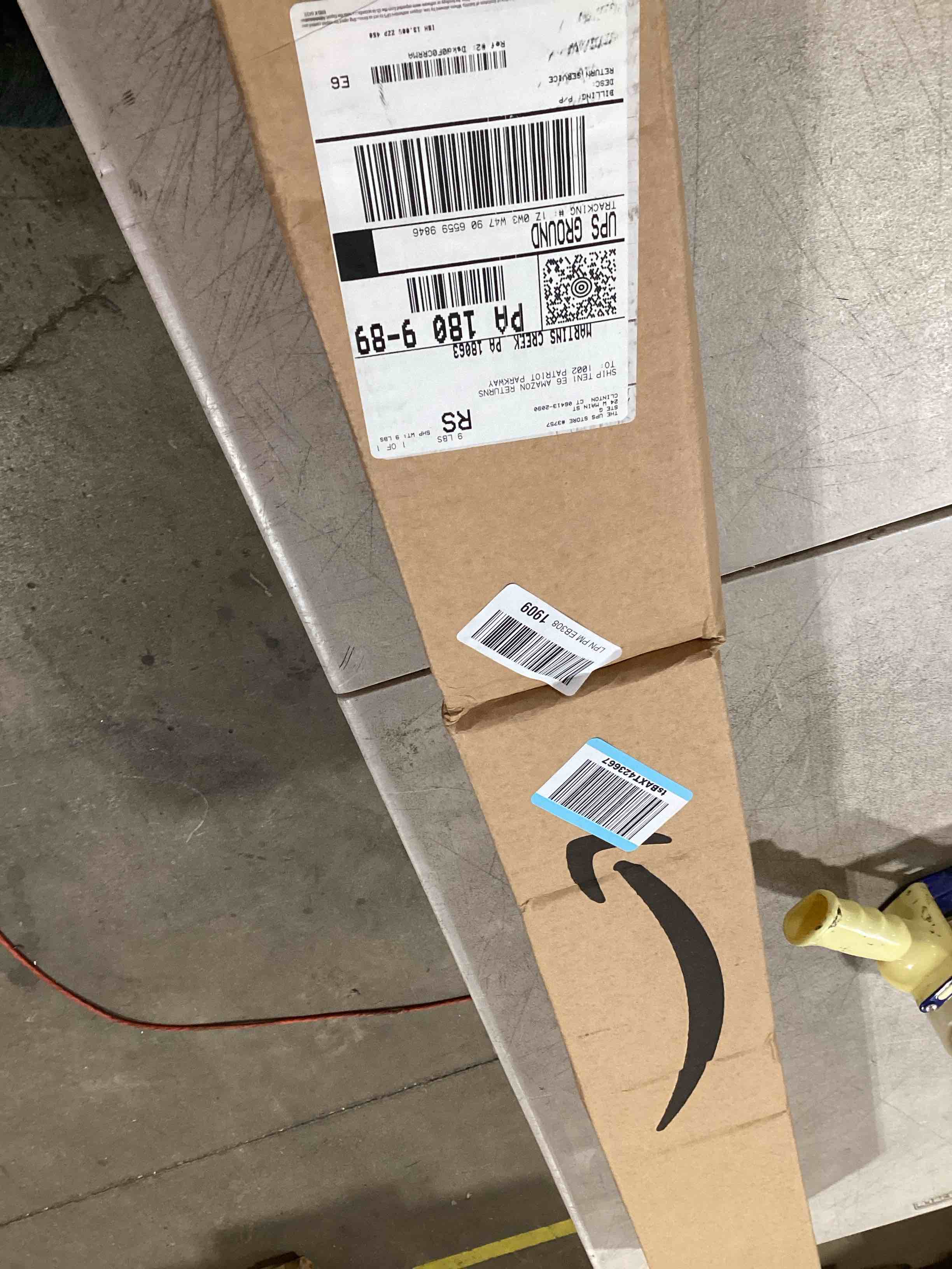 https://s3.amazonaws.com/lotting-images-prod/bidfta/BRN1861339_1750764370982.jpeg