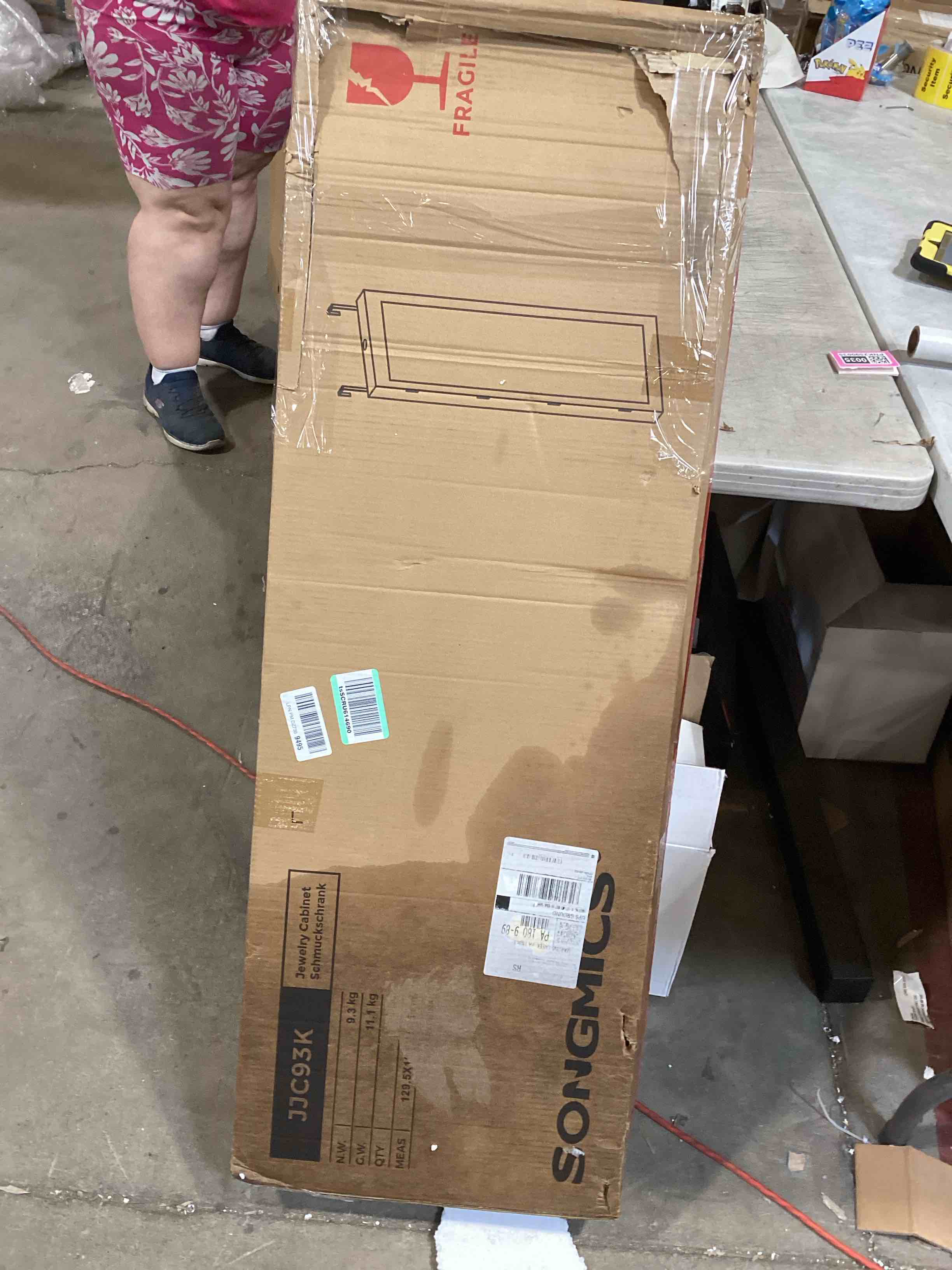 https://s3.amazonaws.com/lotting-images-prod/bidfta/BRN1861692_1751486943909.jpeg