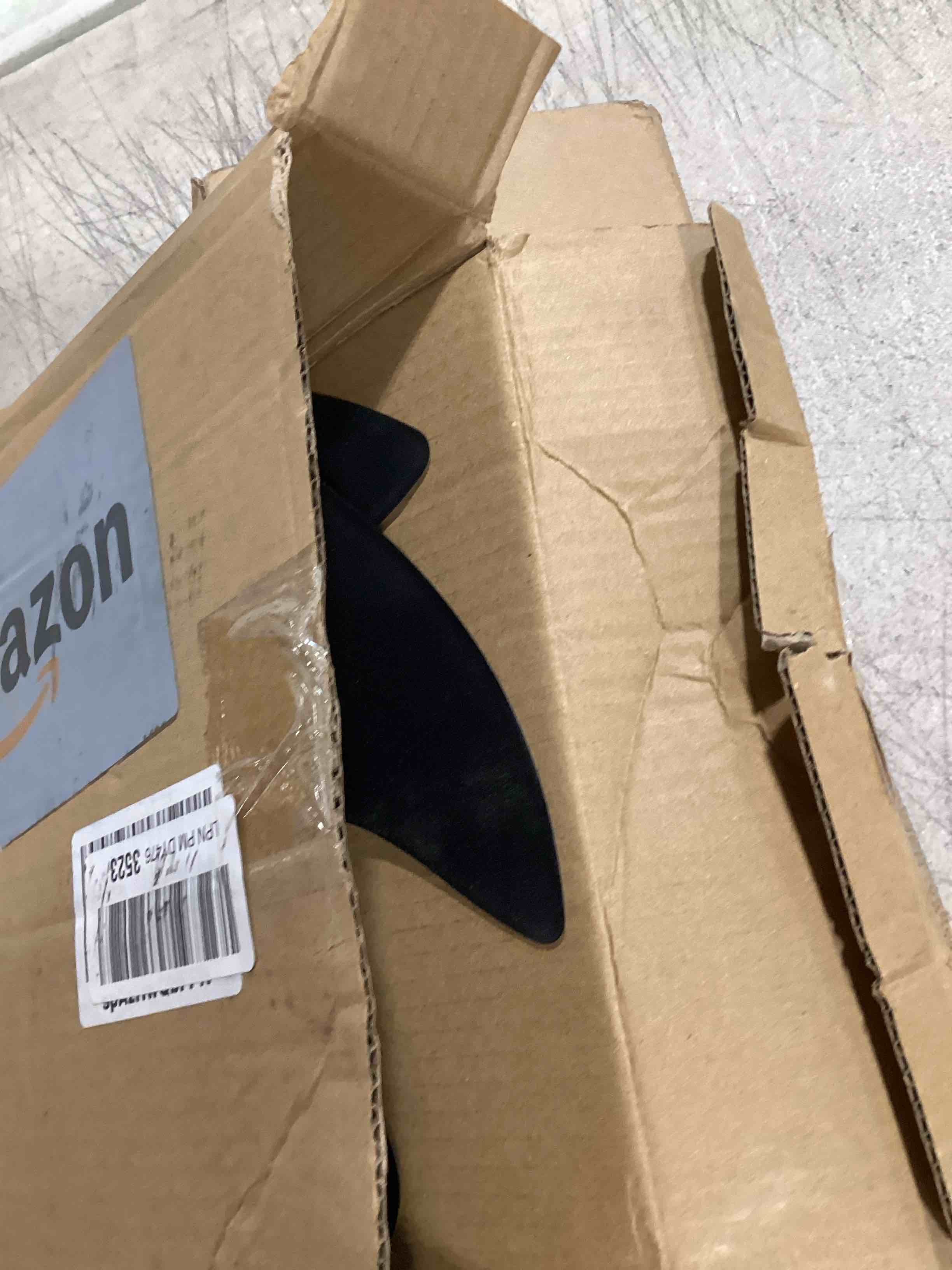 https://s3.amazonaws.com/lotting-images-prod/bidfta/BRN1862155_1752235116404.jpeg