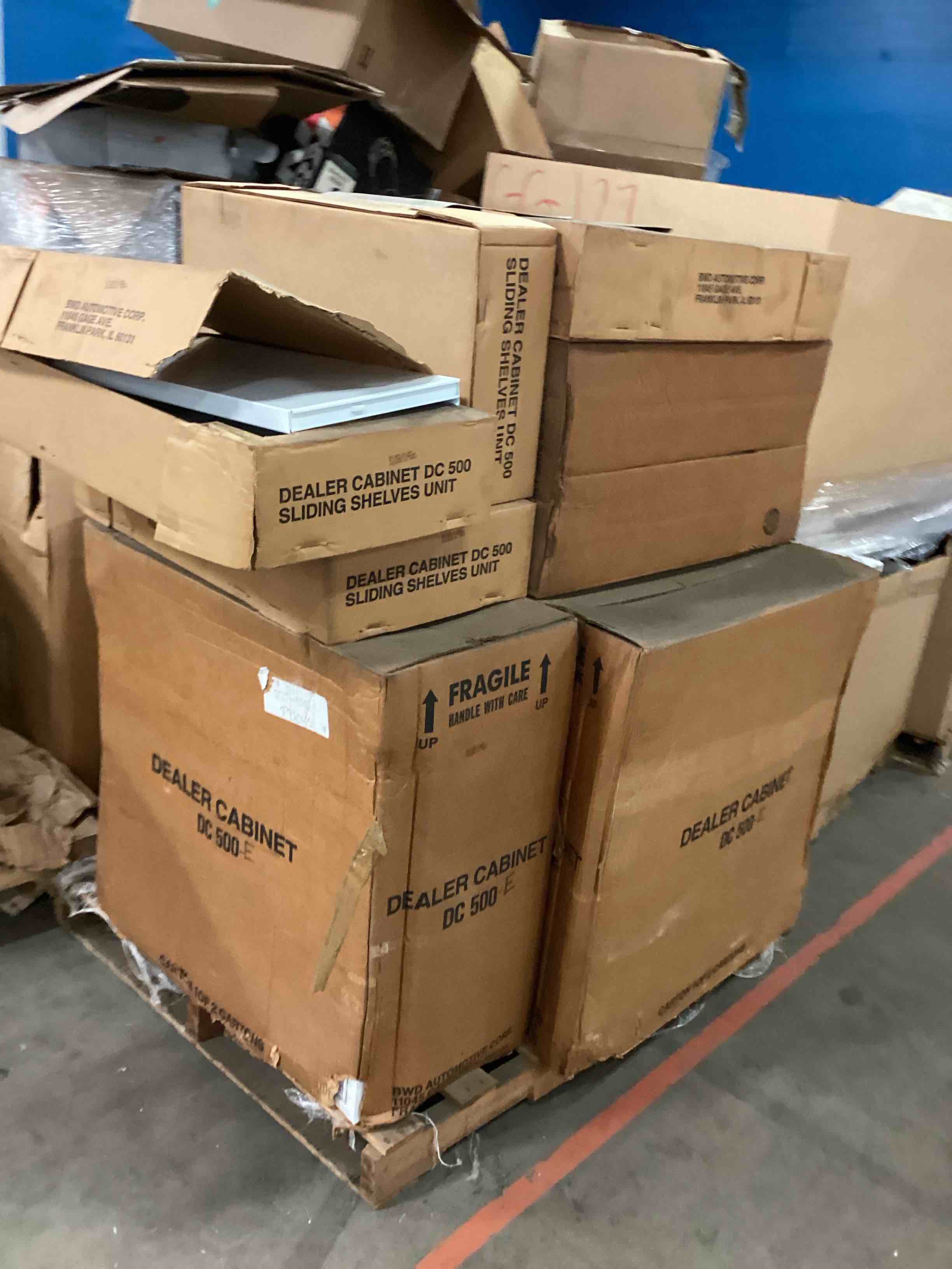 https://s3.amazonaws.com/lotting-images-prod/bidfta/BRN1868513_1751917577163.jpeg