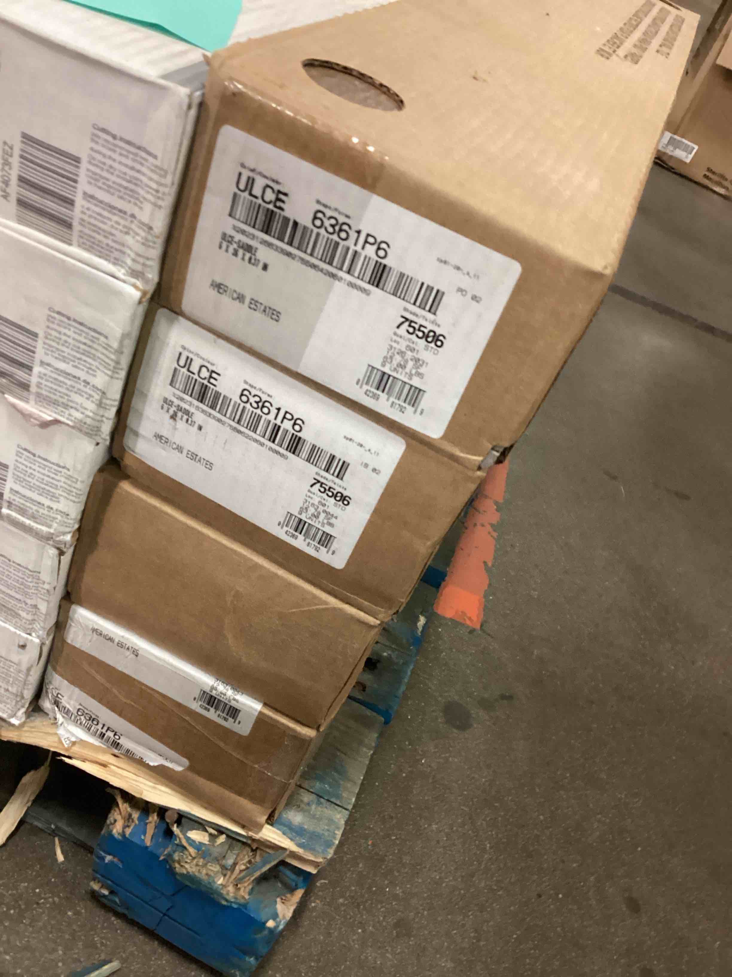 https://s3.amazonaws.com/lotting-images-prod/bidfta/BRN1868620_1753290012121.jpeg