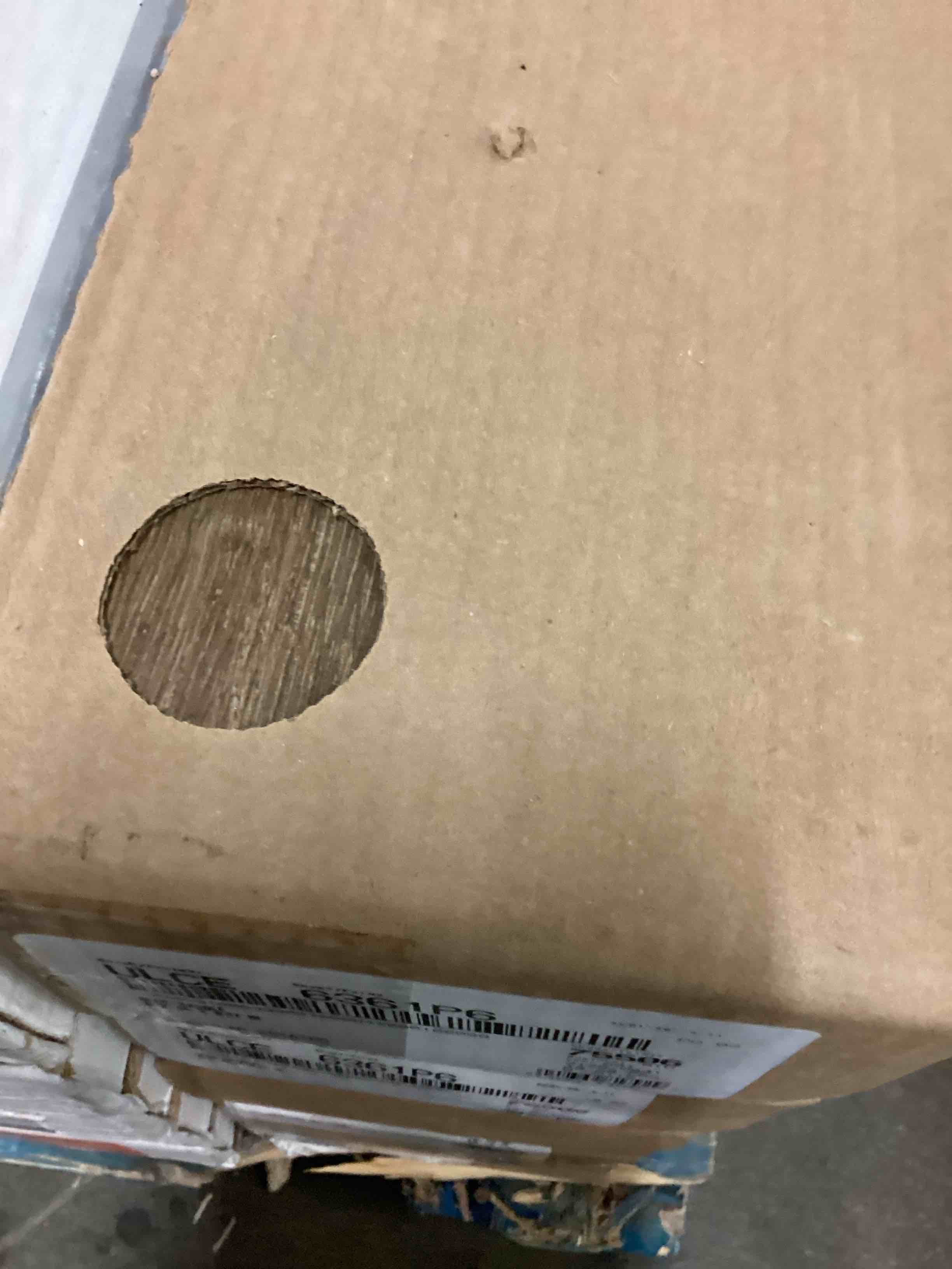 https://s3.amazonaws.com/lotting-images-prod/bidfta/BRN1868620_1753290015584.jpeg