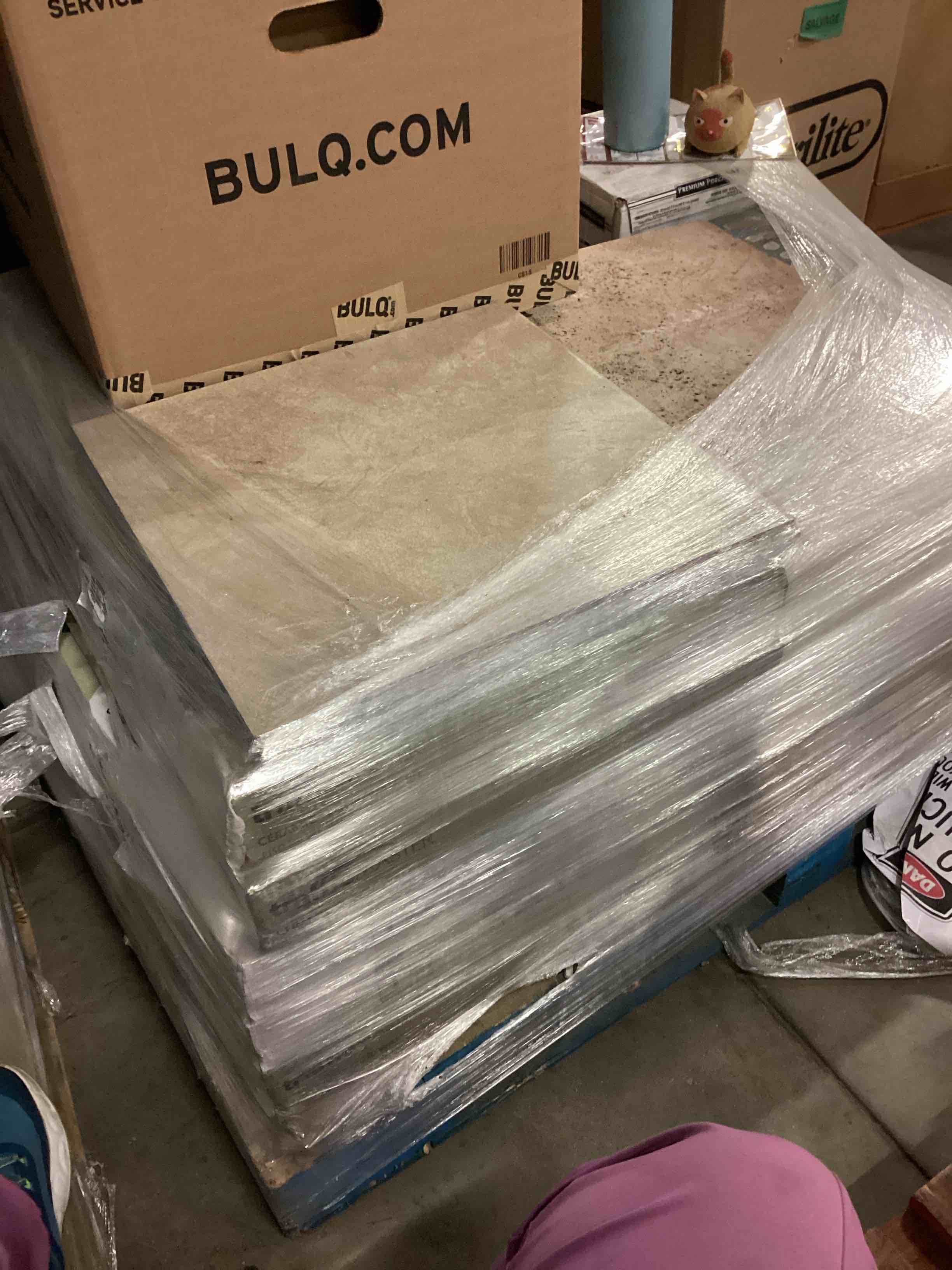 https://s3.amazonaws.com/lotting-images-prod/bidfta/BRN1868634_1753992795314.jpeg