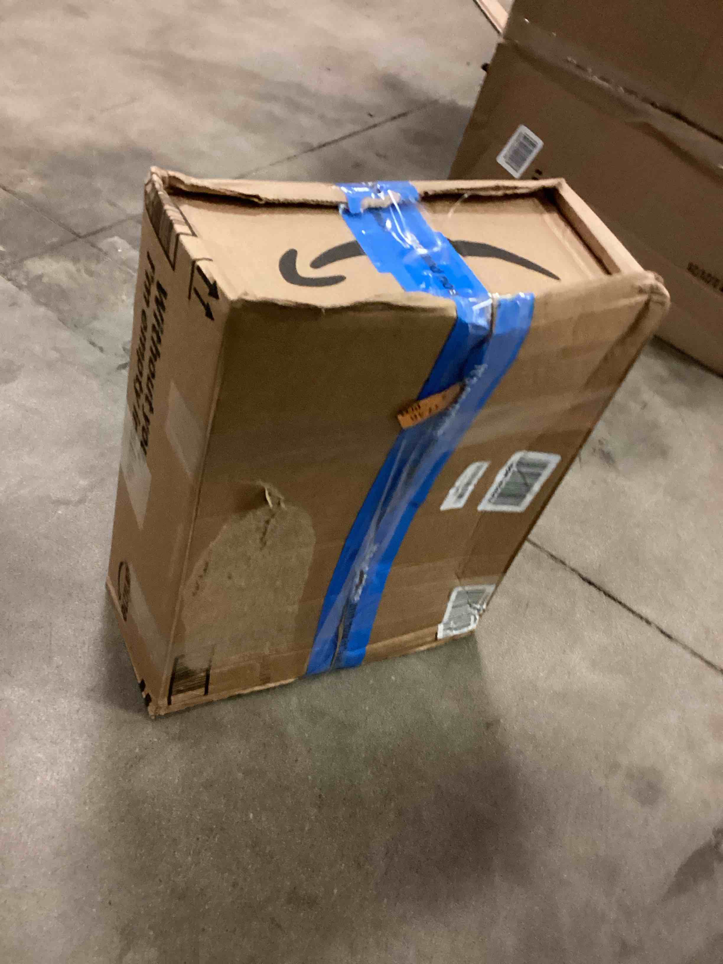 https://s3.amazonaws.com/lotting-images-prod/bidfta/BRN1868640_1753301163829.jpeg