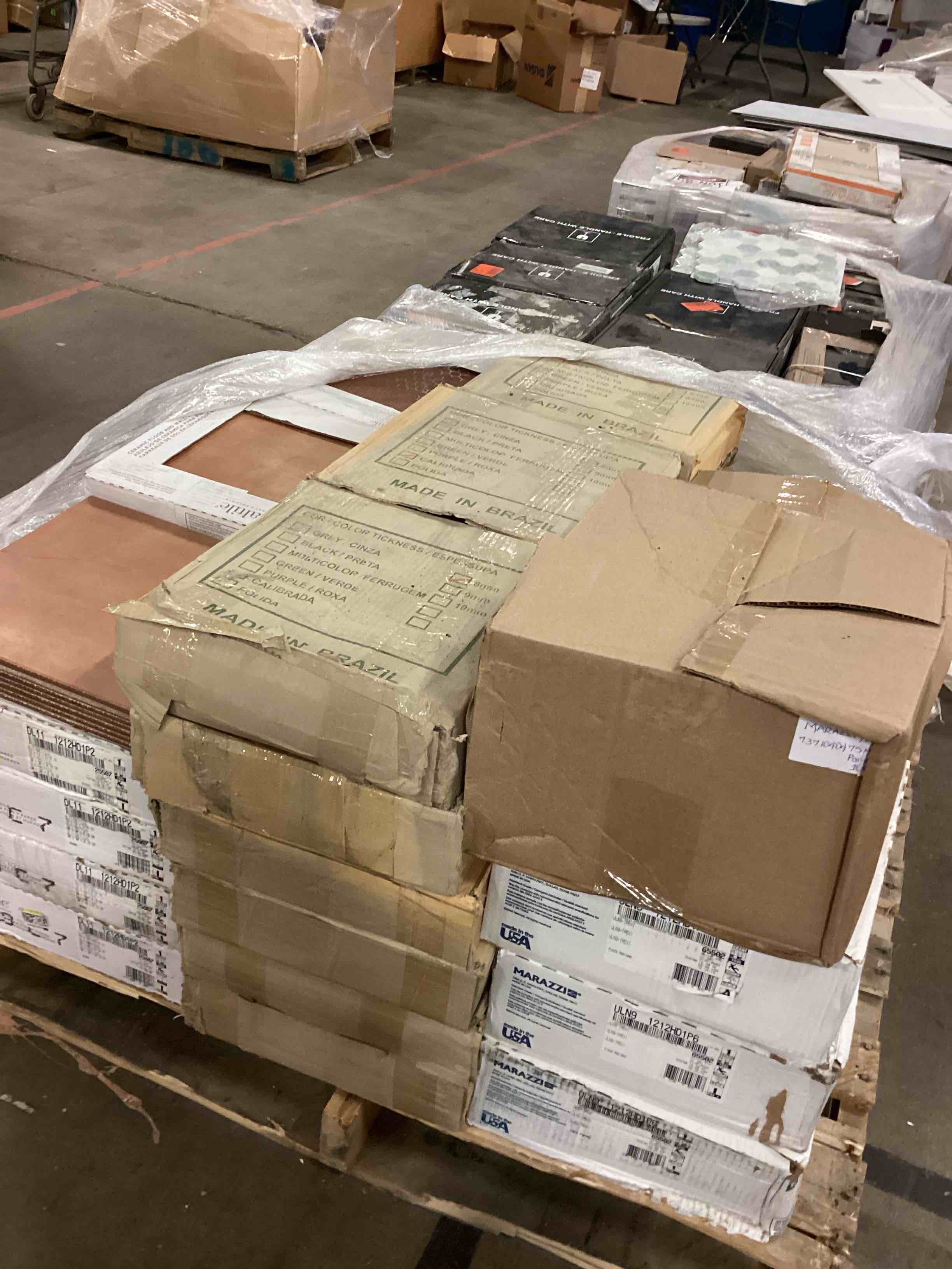 https://s3.amazonaws.com/lotting-images-prod/bidfta/BRN1868914_1753969286049.jpeg