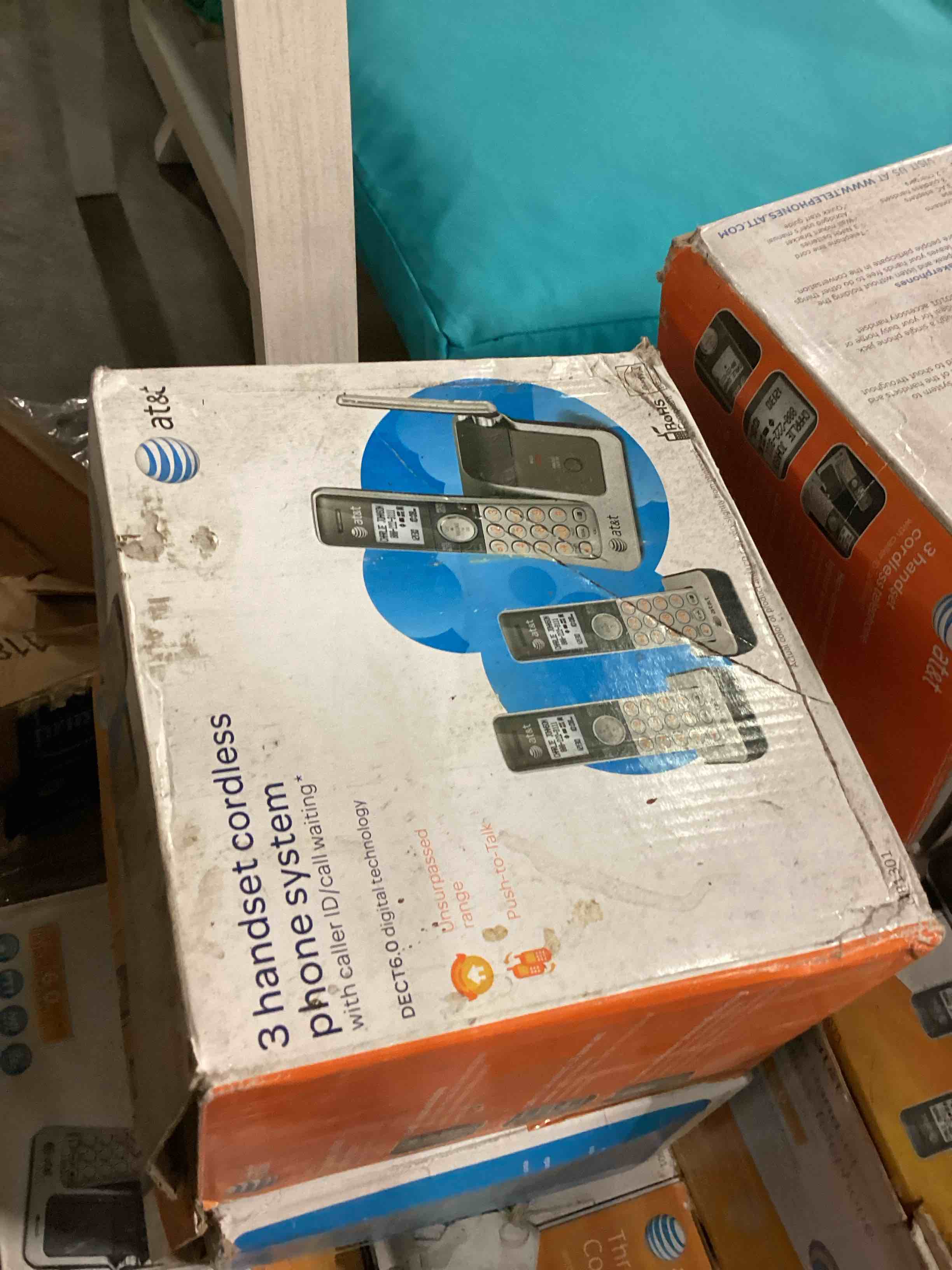 https://s3.amazonaws.com/lotting-images-prod/bidfta/BRN1868924_1754311496461.jpeg